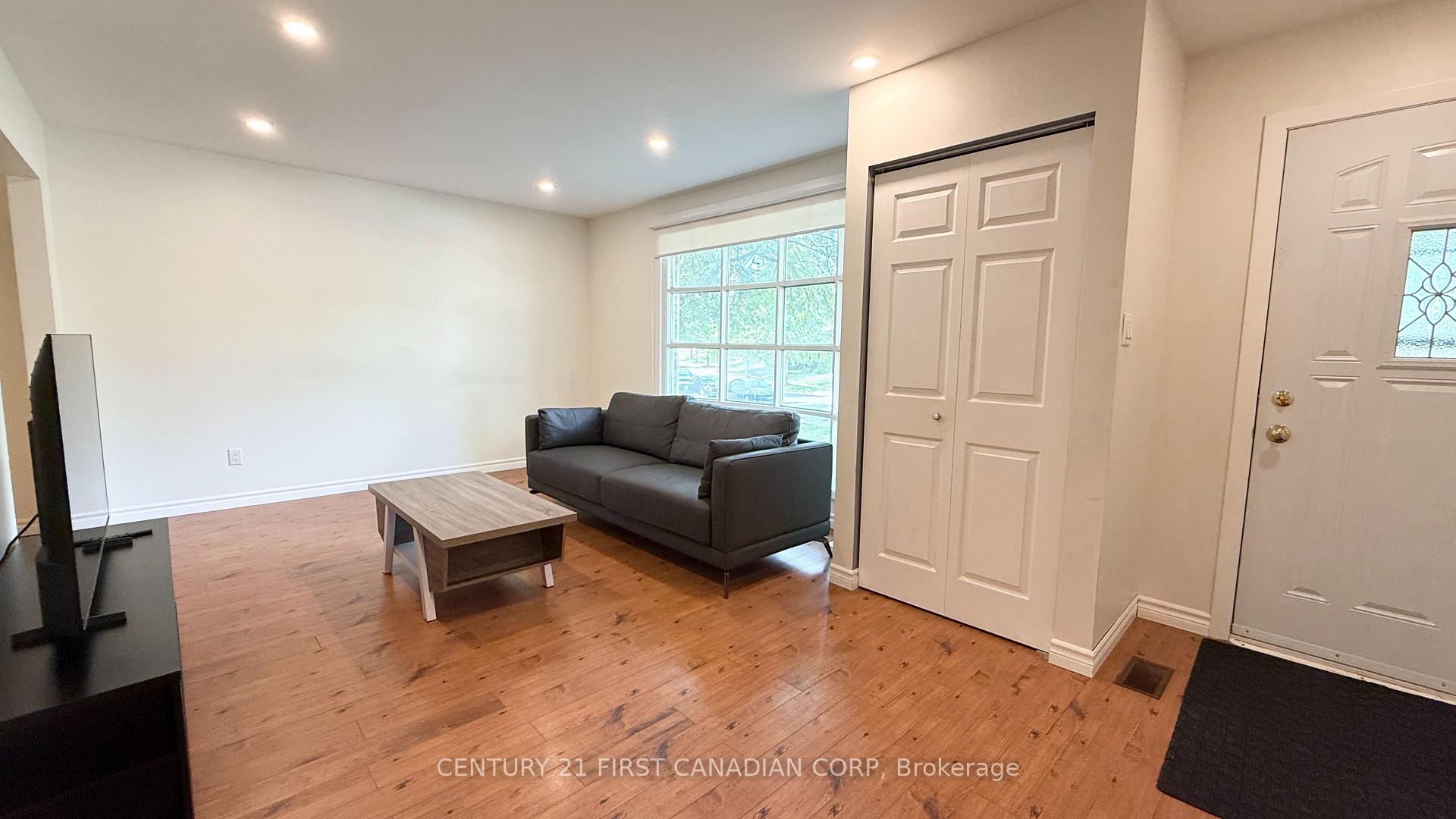 Photo 6 of Unit UPPER, 453 Castlegrove Boulevard, London, North K — HOMEH