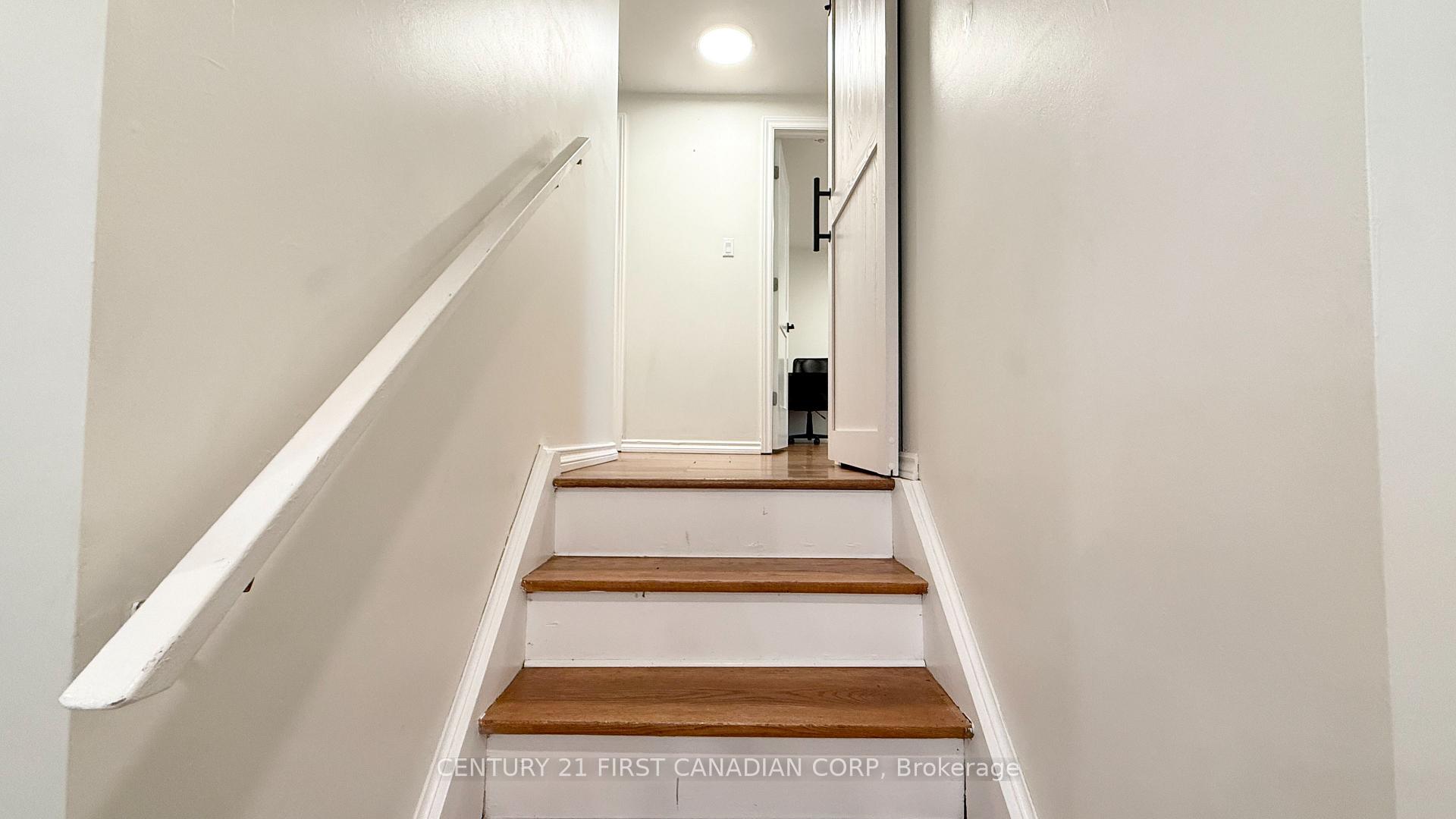 Photo 14 of Unit UPPER, 453 Castlegrove Boulevard, London, North K — HOMEH