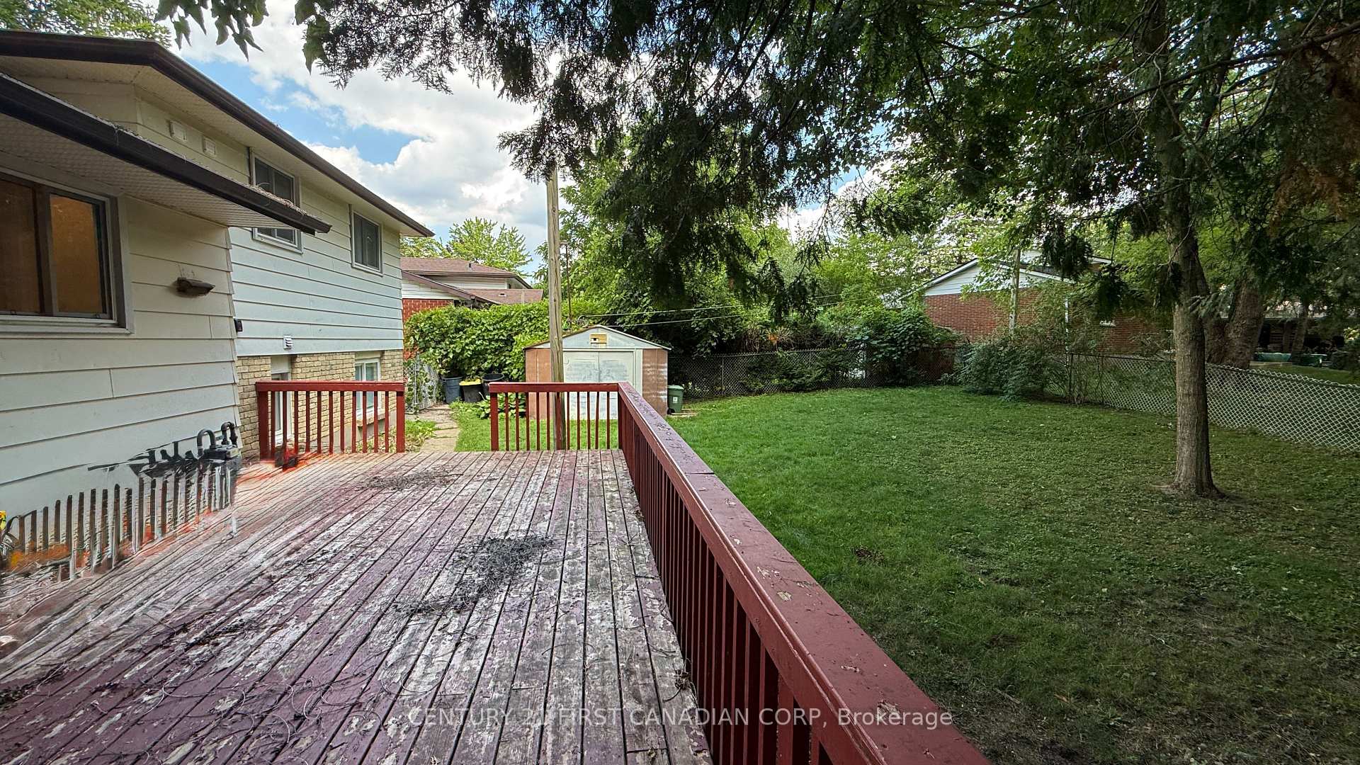 Photo 25 of Unit UPPER, 453 Castlegrove Boulevard, London, North K — HOMEH
