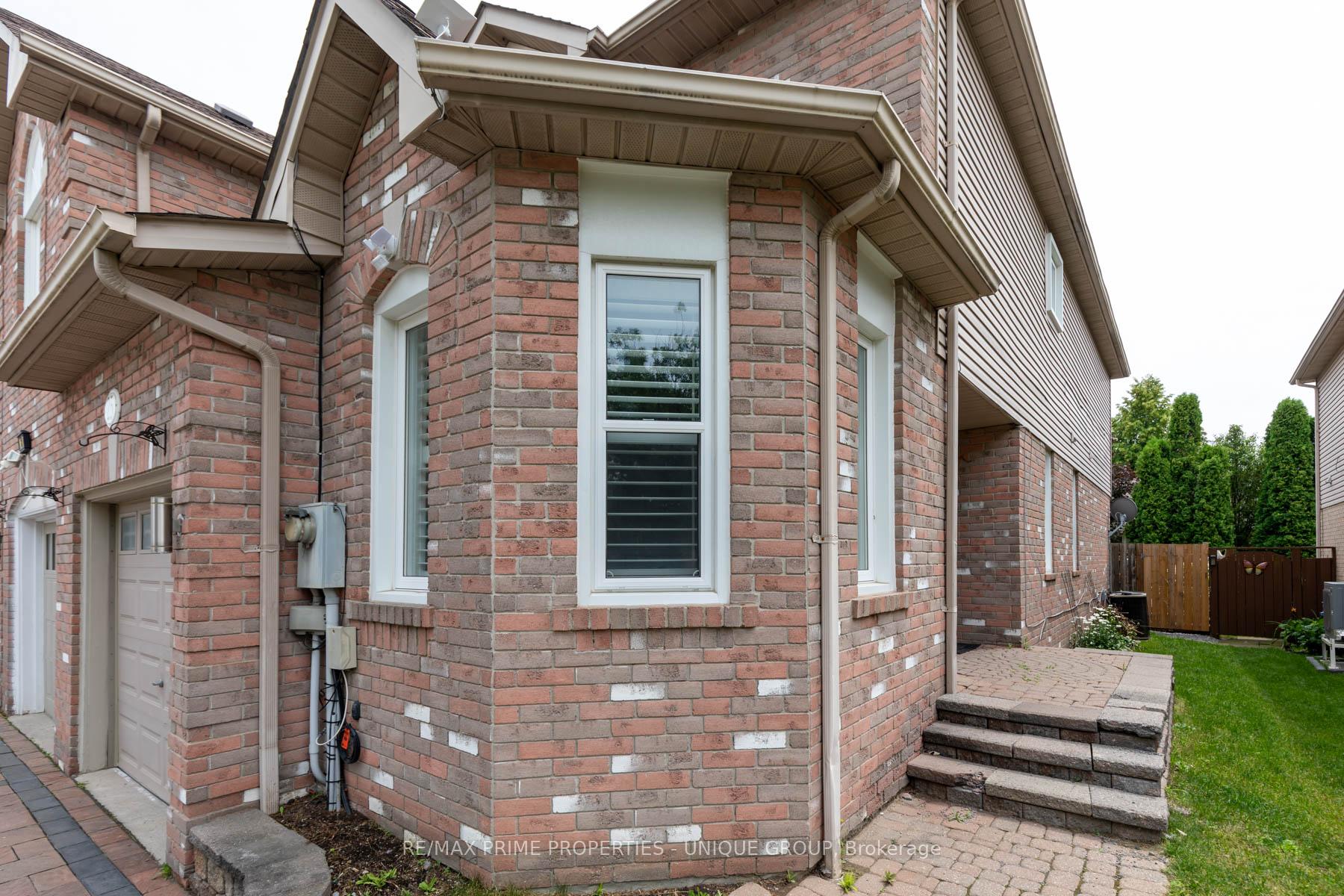 Photo 4 of 25 Pine Gate Place, Whitby, Williamsburg — HOMEH