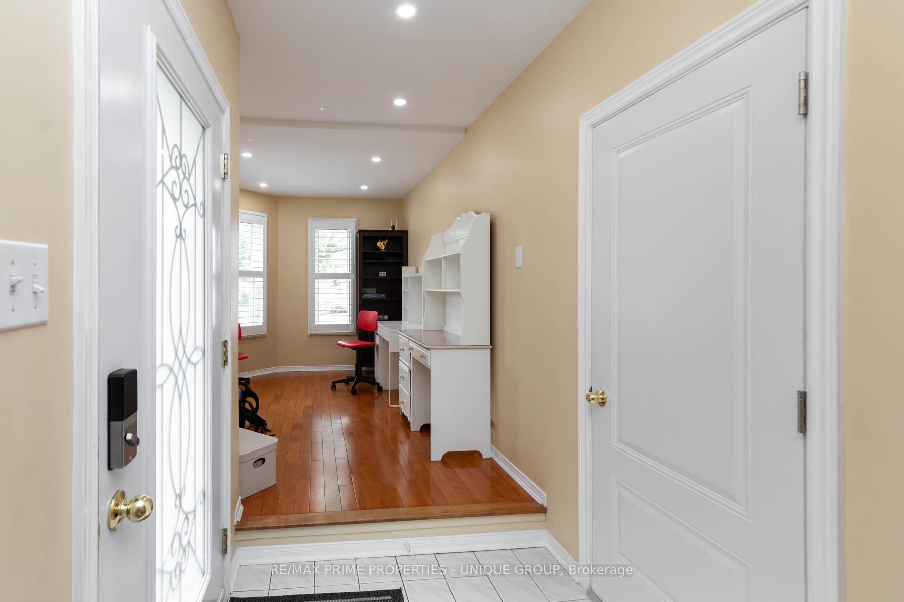 Photo 16 of 25 Pine Gate Place, Whitby, Williamsburg — HOMEH