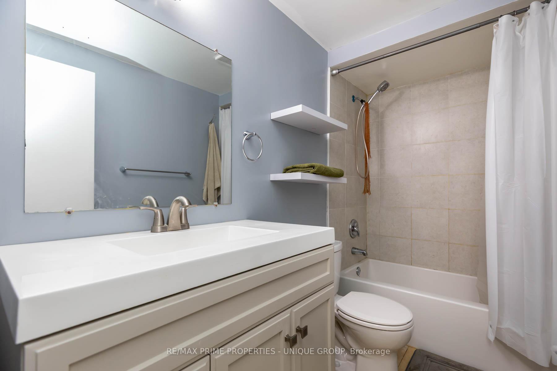 Photo 33 of 25 Pine Gate Place, Whitby, Williamsburg — HOMEH