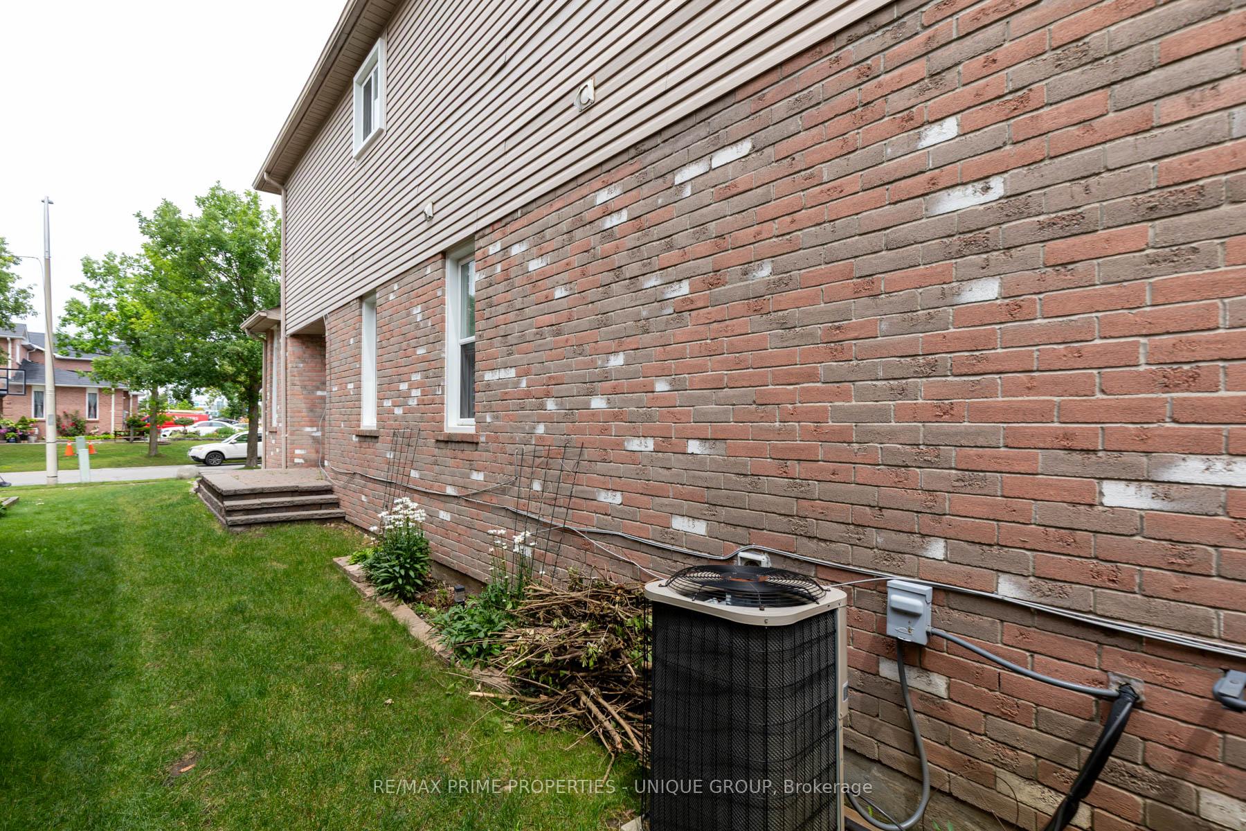 Photo 46 of 25 Pine Gate Place, Whitby, Williamsburg — HOMEH