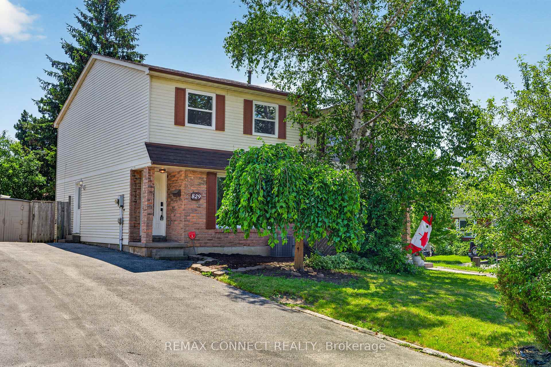 Photo 1 of 829 Cavan Court, Oshawa, Vanier — HOMEH