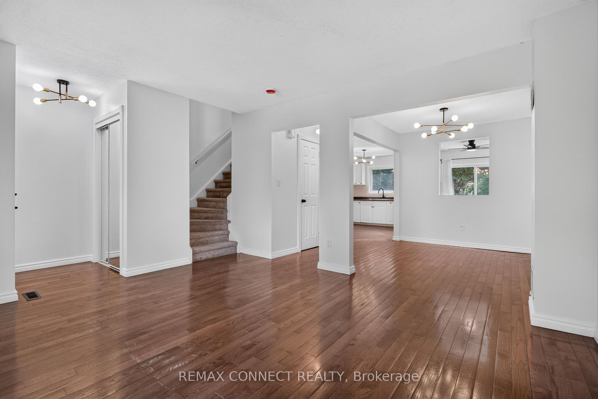 Photo 7 of 829 Cavan Court, Oshawa, Vanier — HOMEH