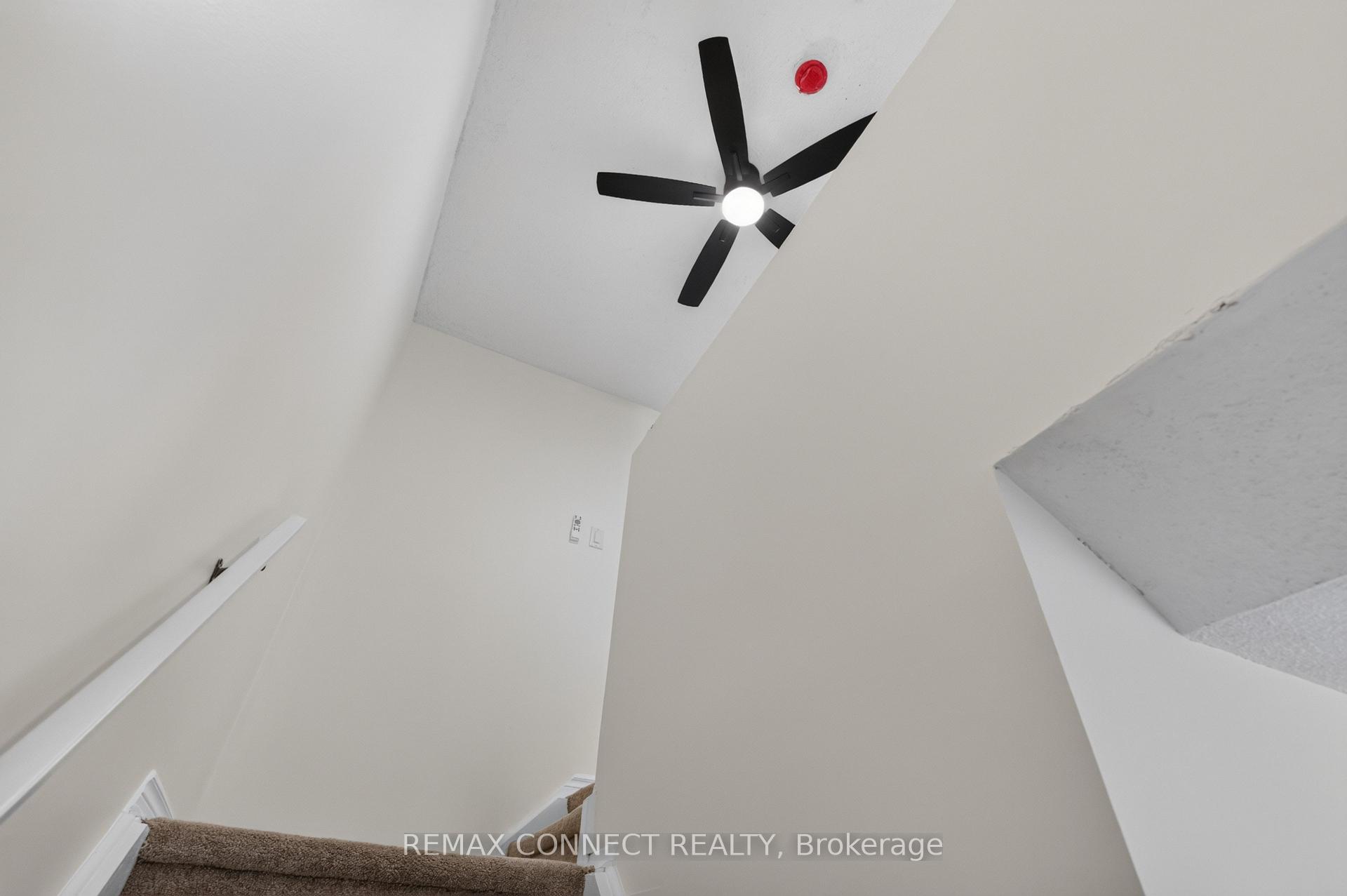 Photo 14 of 829 Cavan Court, Oshawa, Vanier — HOMEH