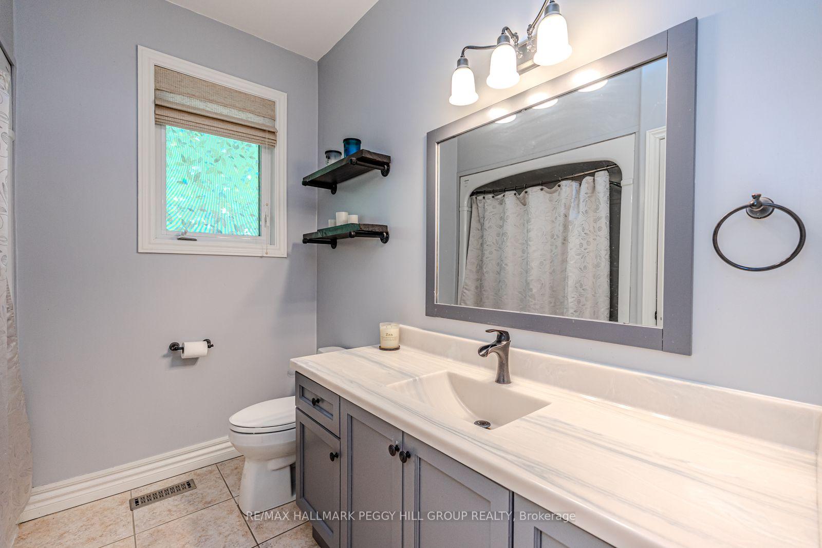 Photo 11 of 102 Highland Drive, Oro-Medonte, Horseshoe Valley — HOMEH