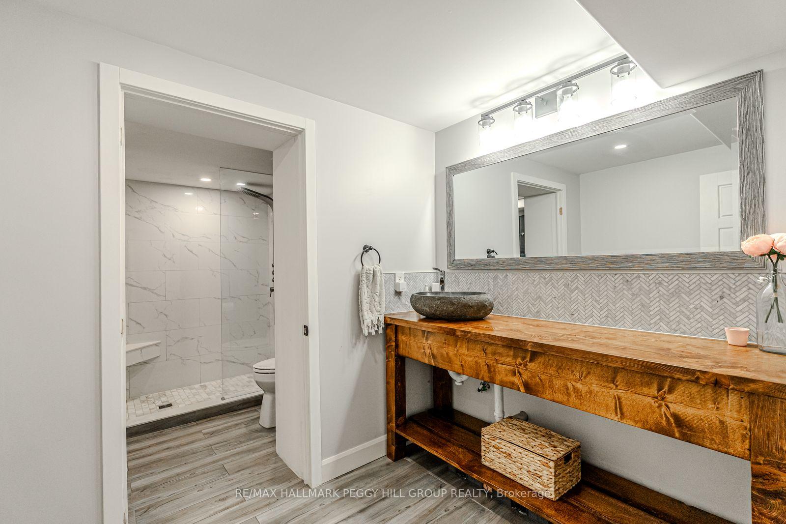 Photo 20 of 102 Highland Drive, Oro-Medonte, Horseshoe Valley — HOMEH