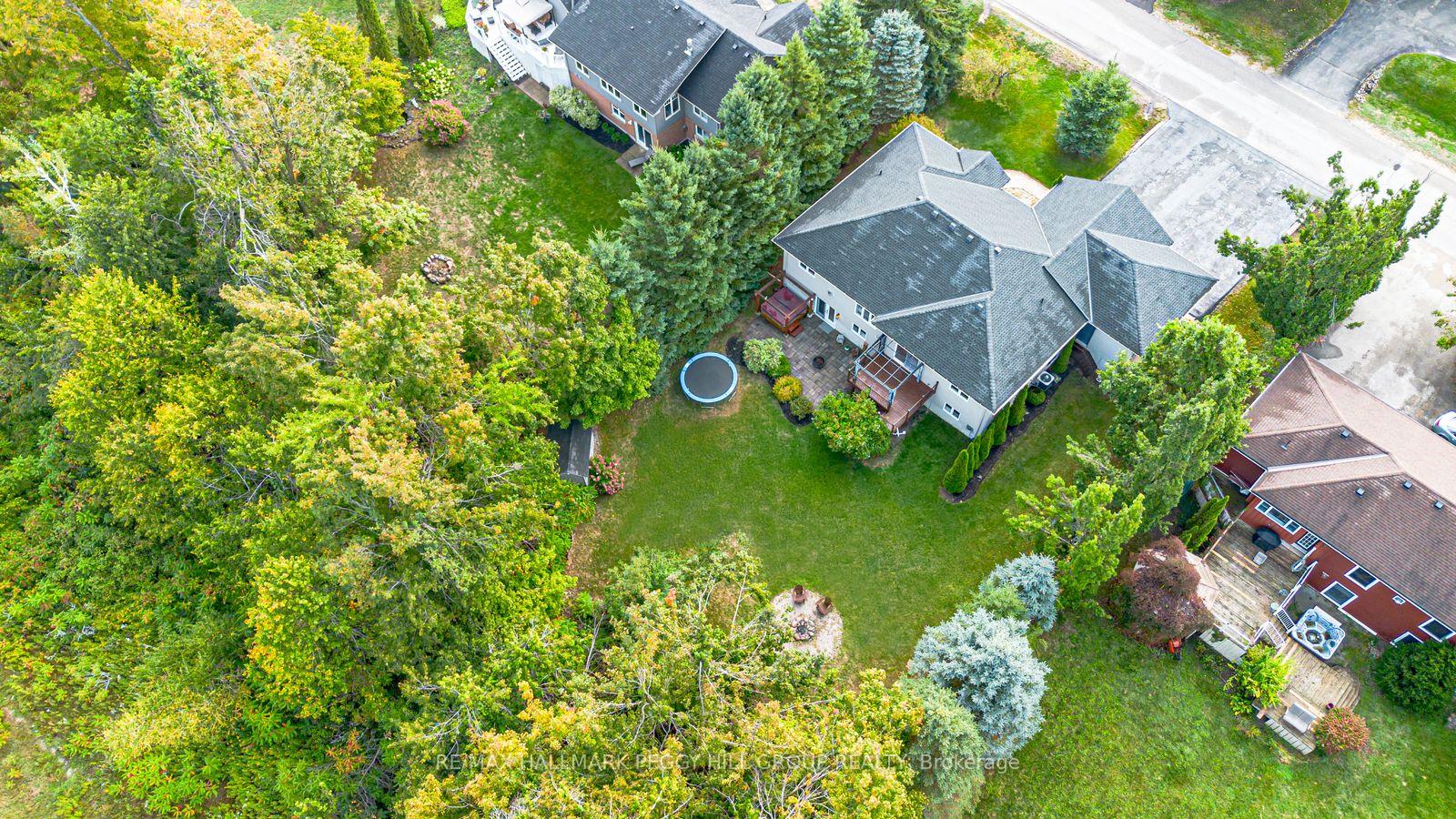 Photo 27 of 102 Highland Drive, Oro-Medonte, Horseshoe Valley — HOMEH