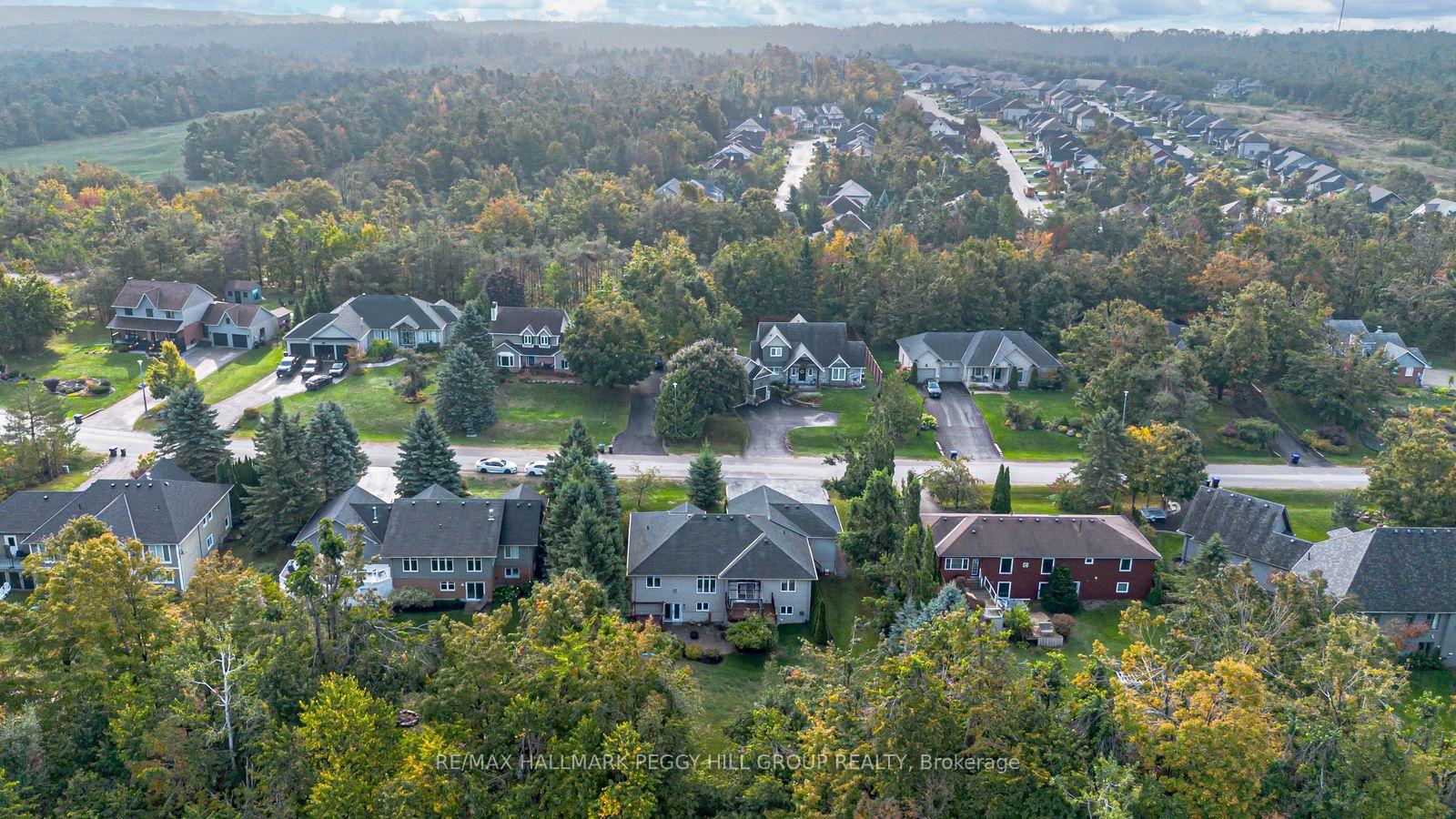 Photo 28 of 102 Highland Drive, Oro-Medonte, Horseshoe Valley — HOMEH