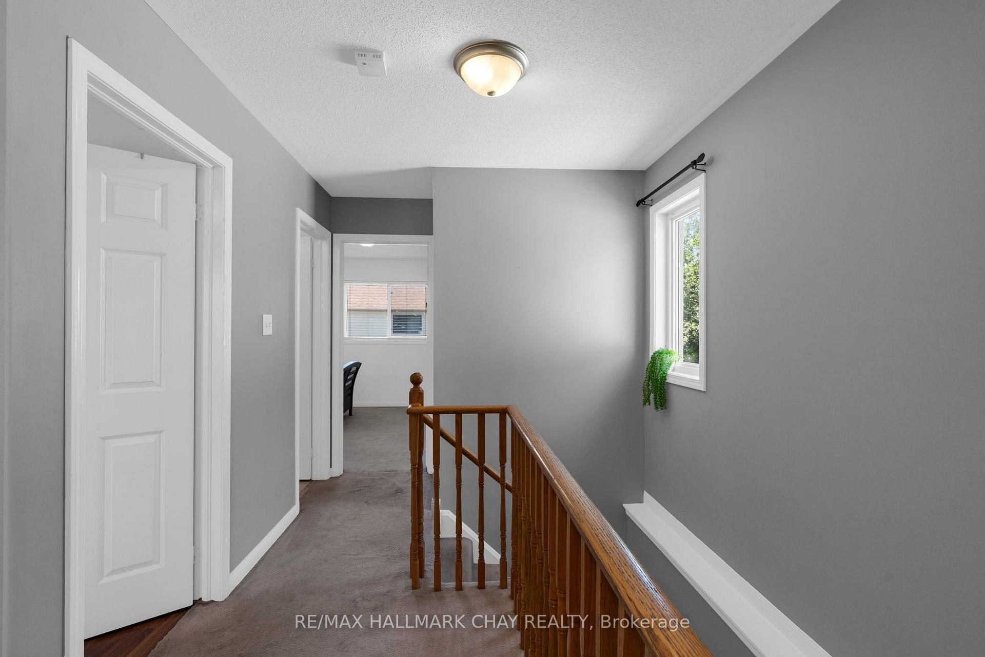 Photo 16 of 34 Coleman Drive, Barrie, Edgehill Drive — HOMEH