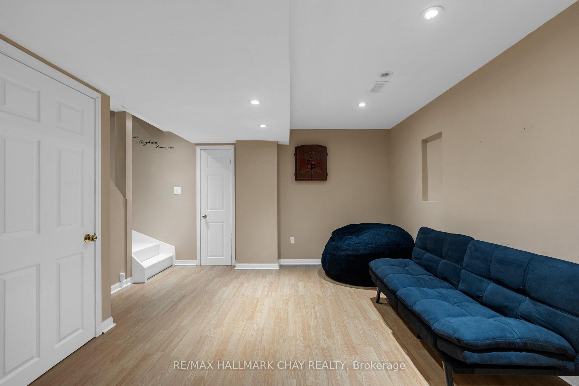 Photo 24 of 34 Coleman Drive, Barrie, Edgehill Drive — HOMEH
