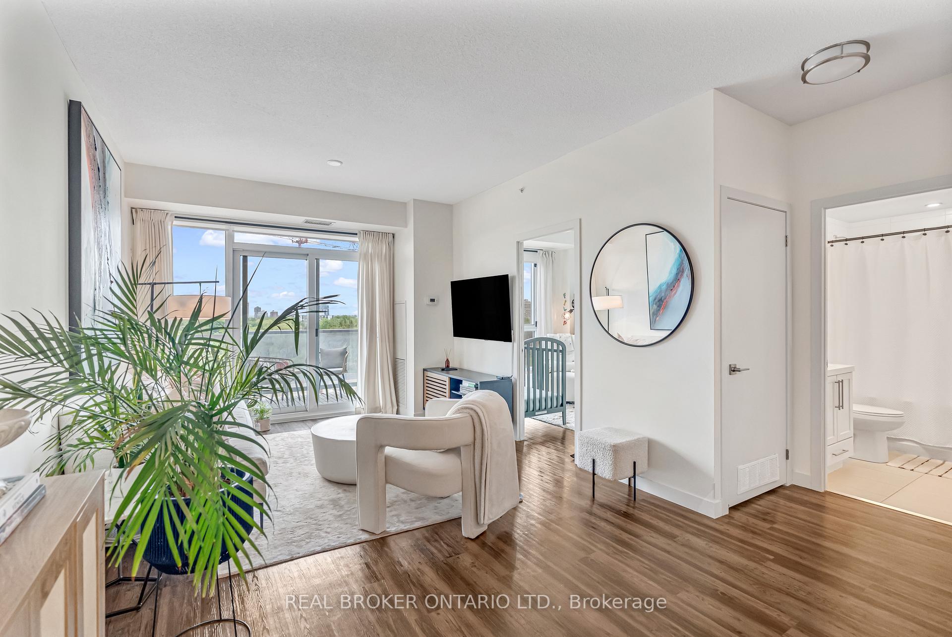 Photo 8 of Unit 607, 2093 Fairview Street, Burlington, Freeman — HOMEH