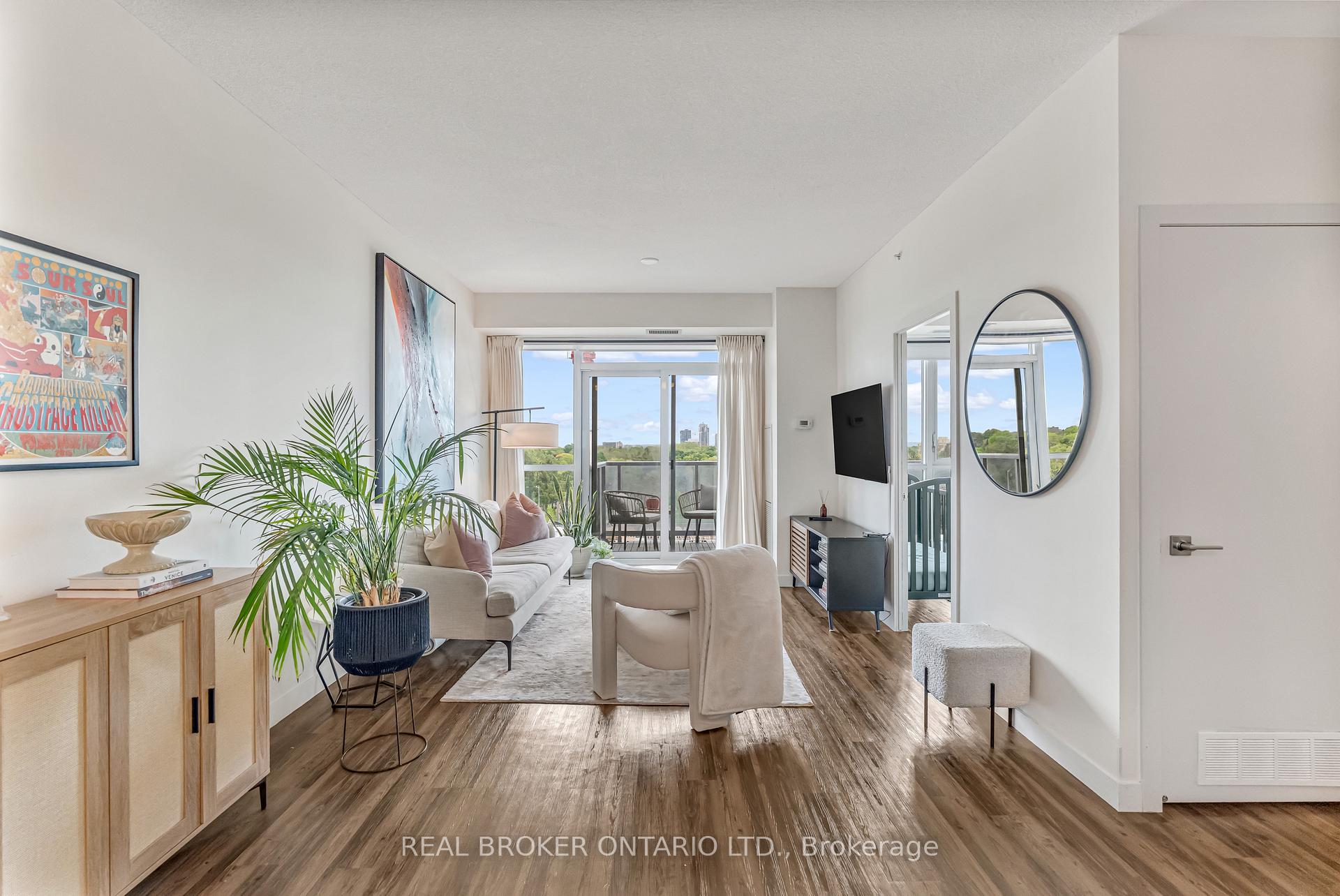 Photo 9 of Unit 607, 2093 Fairview Street, Burlington, Freeman — HOMEH