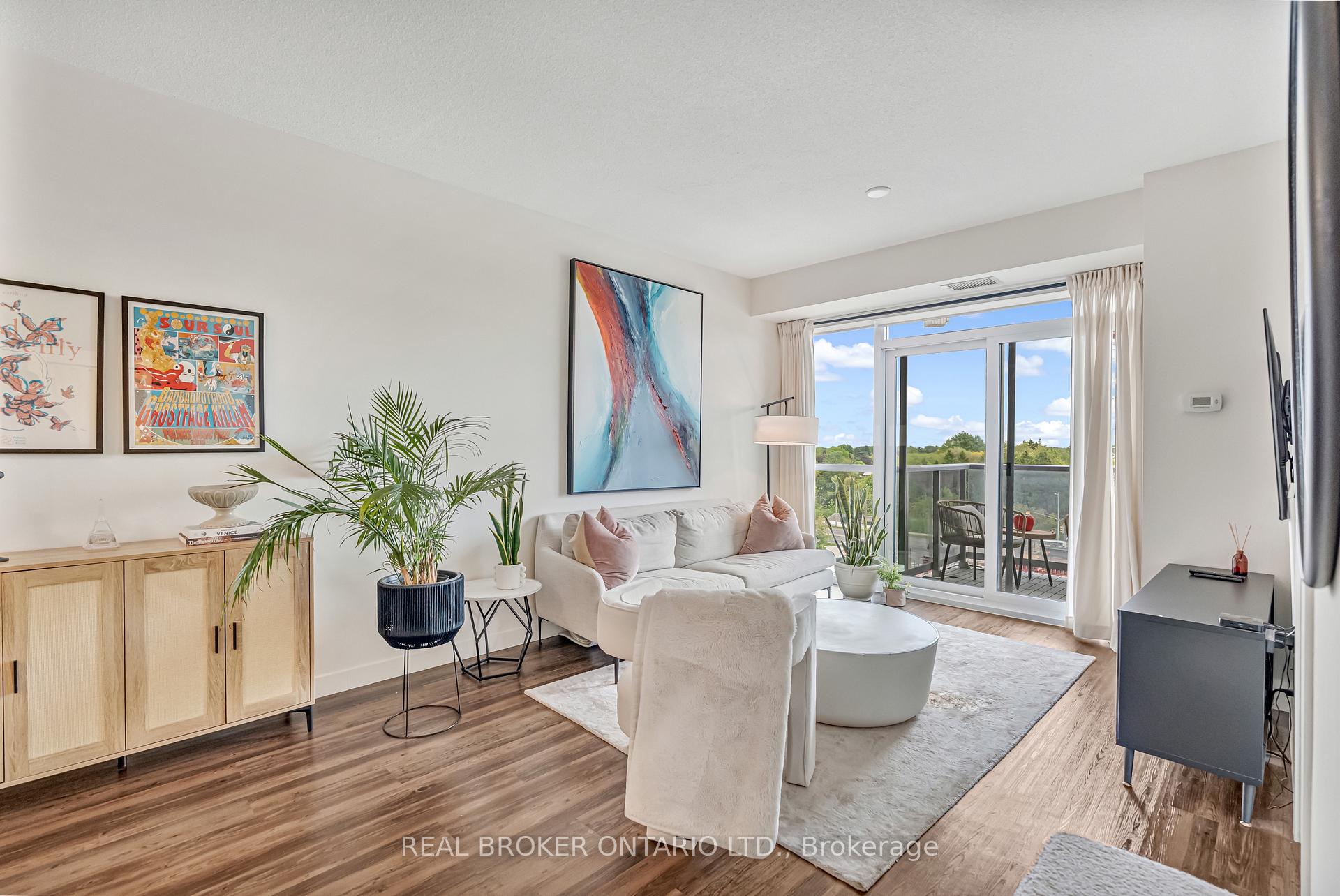Photo 10 of Unit 607, 2093 Fairview Street, Burlington, Freeman — HOMEH