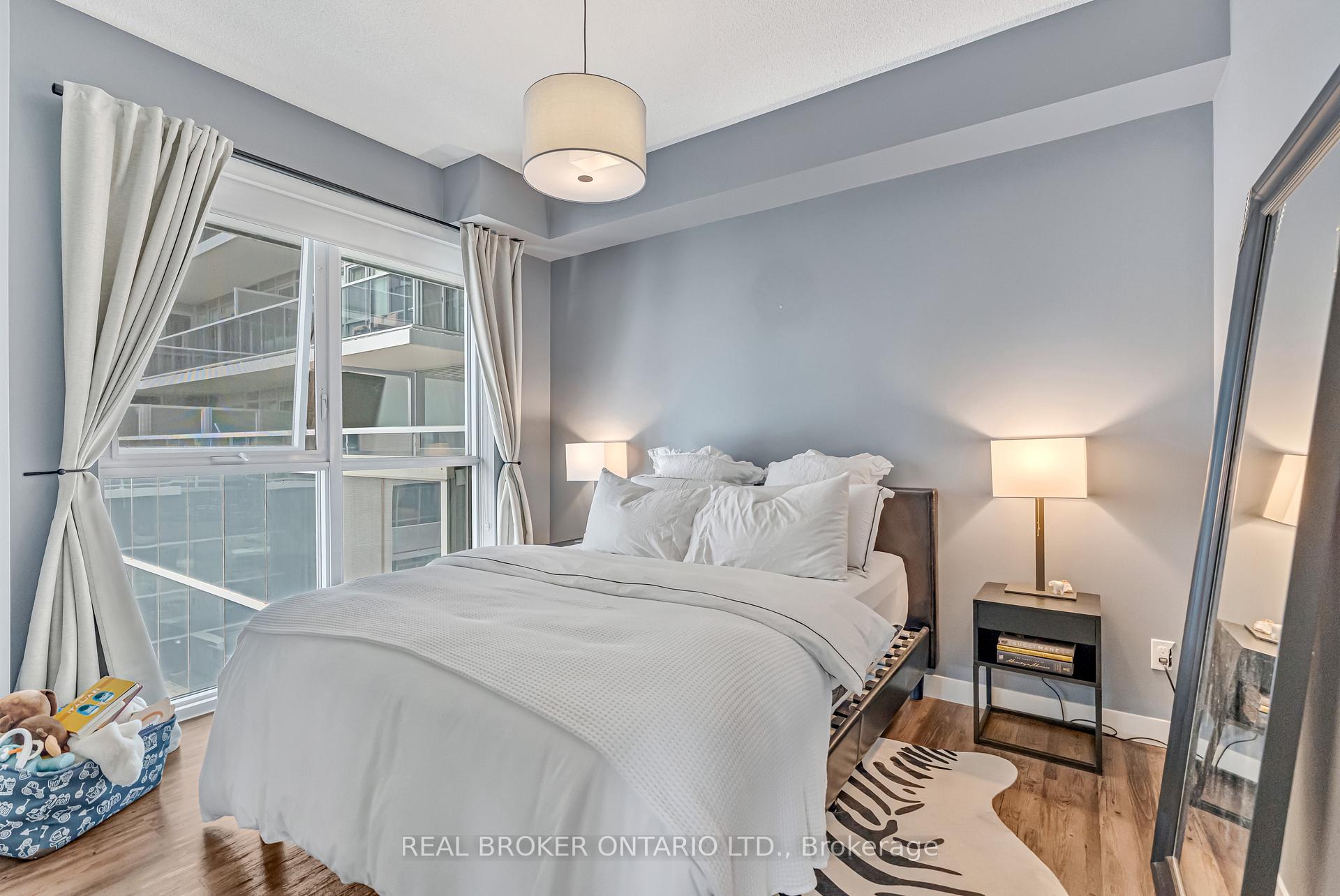 Photo 15 of Unit 607, 2093 Fairview Street, Burlington, Freeman — HOMEH