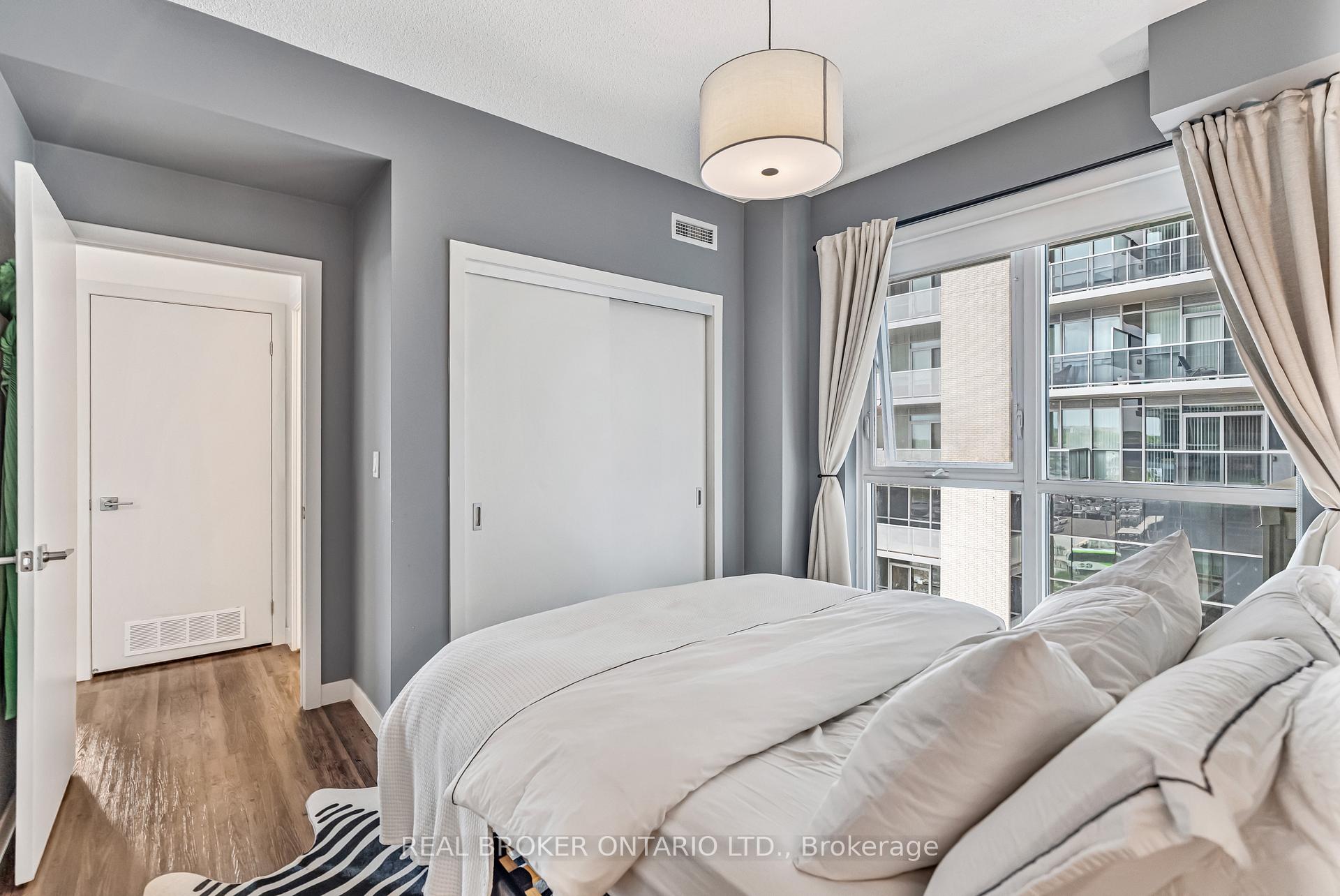 Photo 17 of Unit 607, 2093 Fairview Street, Burlington, Freeman — HOMEH