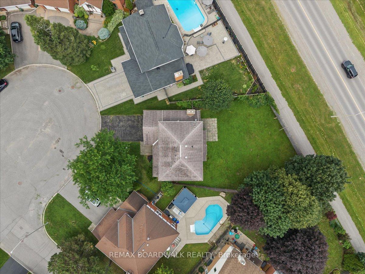 Photo 39 of 42 Pickwick Drive, Ottawa, Barrhaven - Cedargrove/Fraserdale — HOMEH
