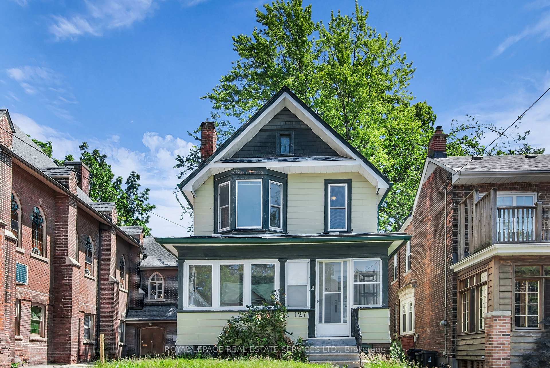 Photo 2 of 127 Waverley Road, Toronto, The Beaches — HOMEH