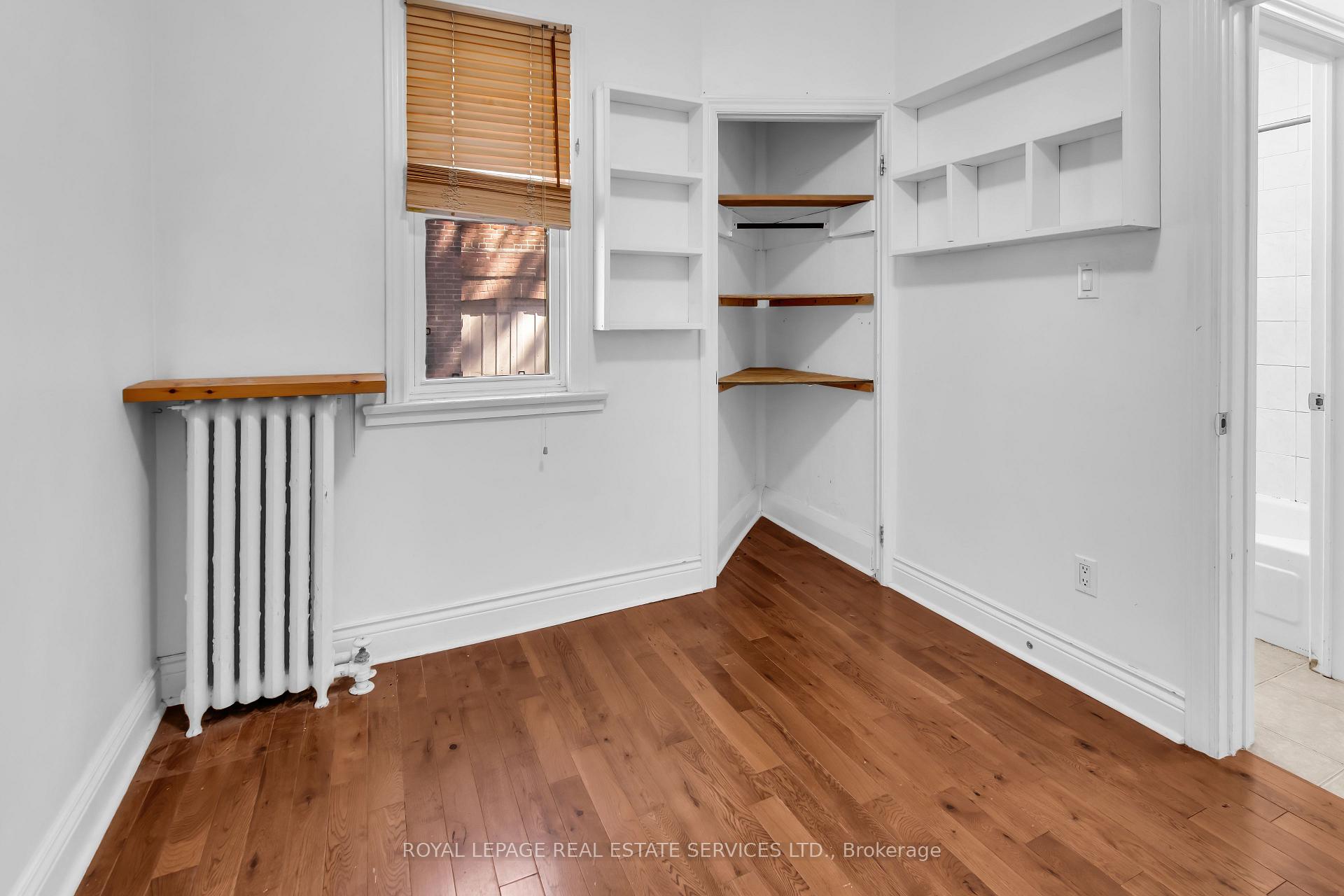 Photo 15 of 127 Waverley Road, Toronto, The Beaches — HOMEH