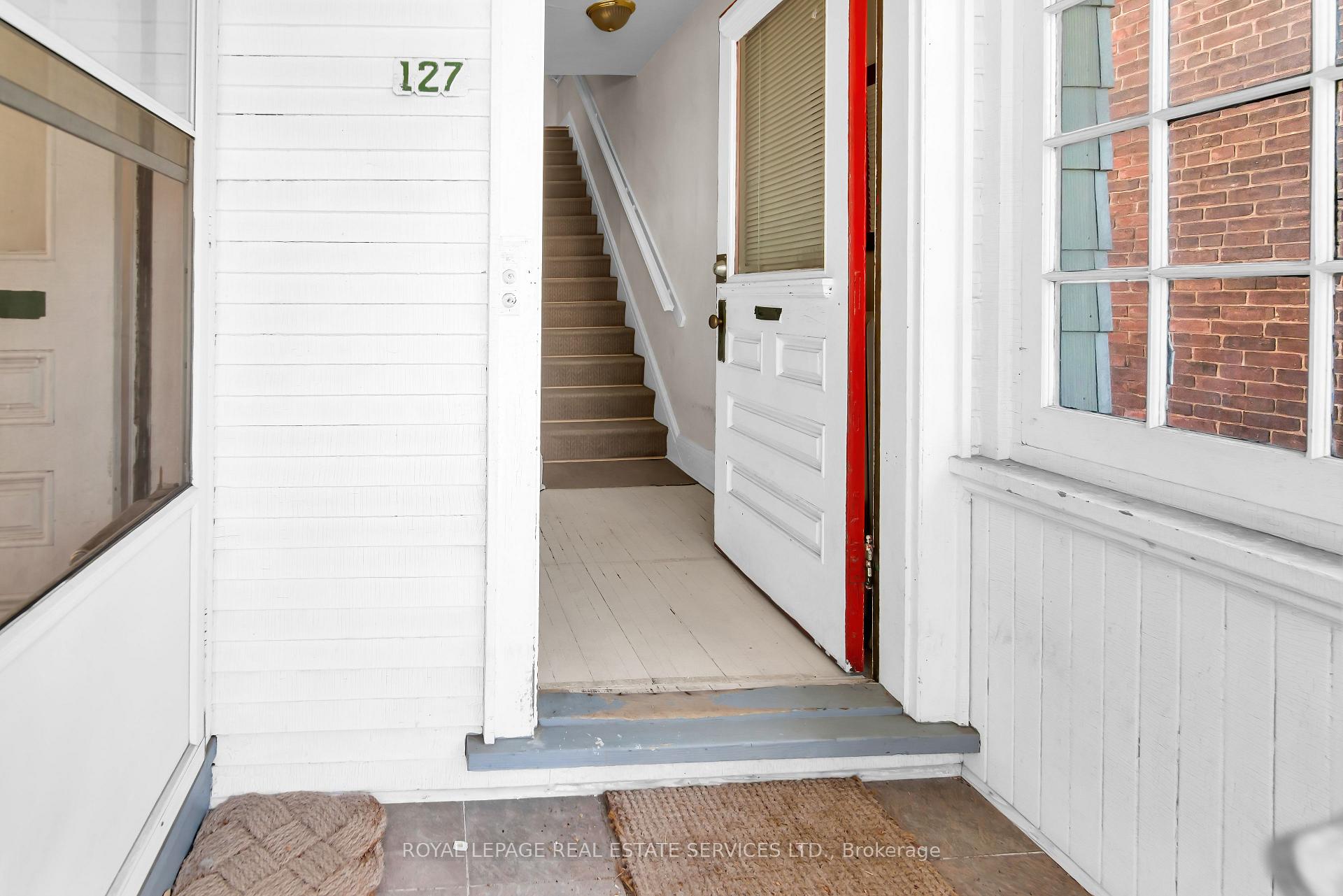 Photo 17 of 127 Waverley Road, Toronto, The Beaches — HOMEH