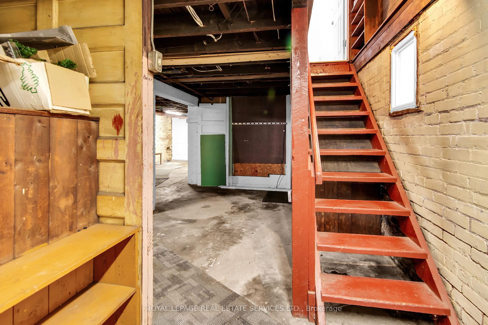 Photo 31 of 127 Waverley Road, Toronto, The Beaches — HOMEH