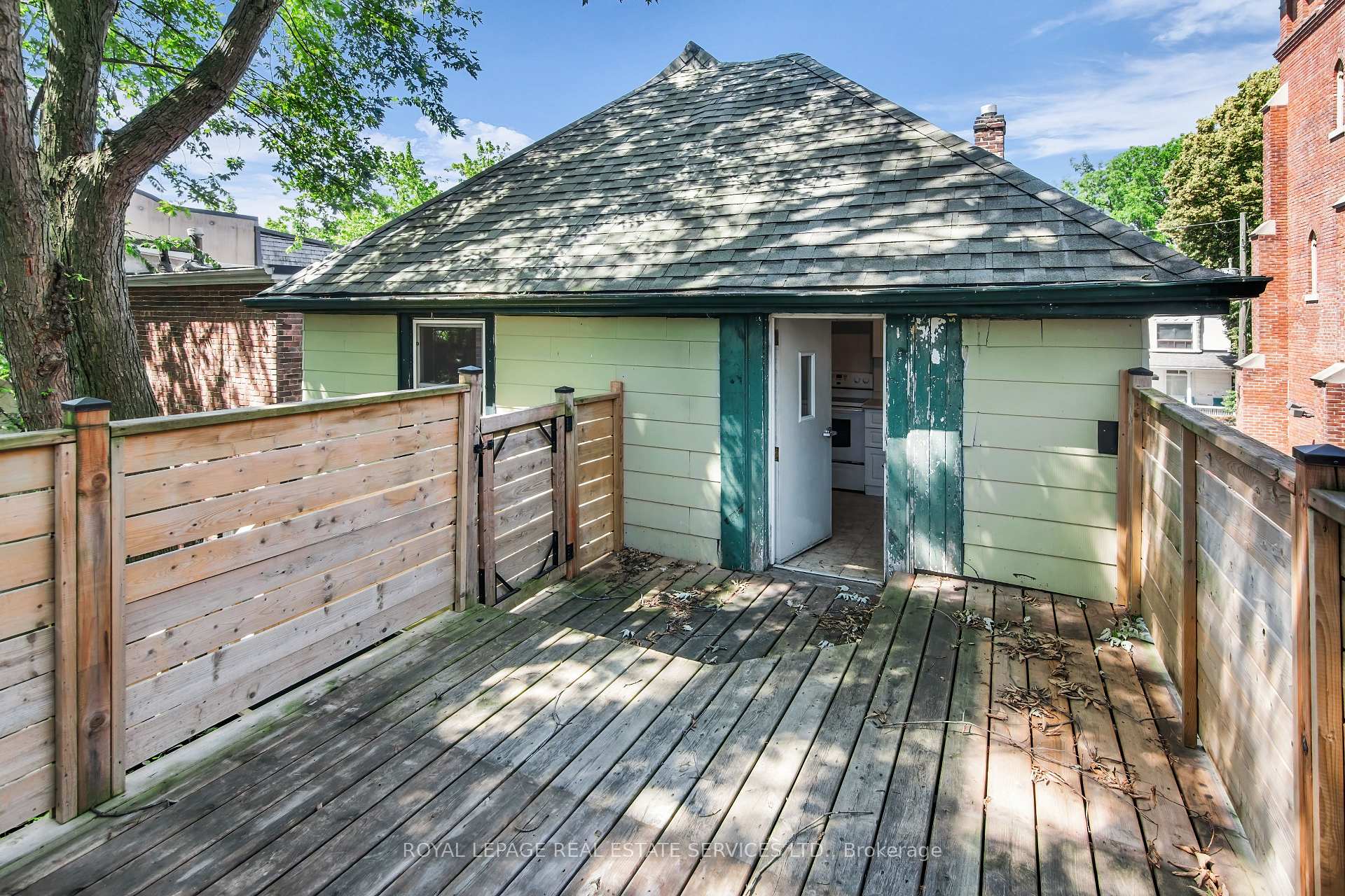Photo 35 of 127 Waverley Road, Toronto, The Beaches — HOMEH