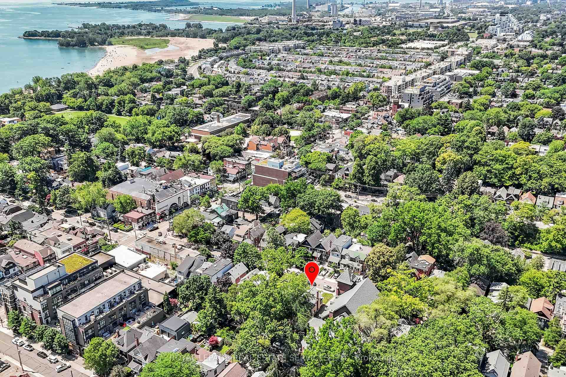Photo 39 of 127 Waverley Road, Toronto, The Beaches — HOMEH