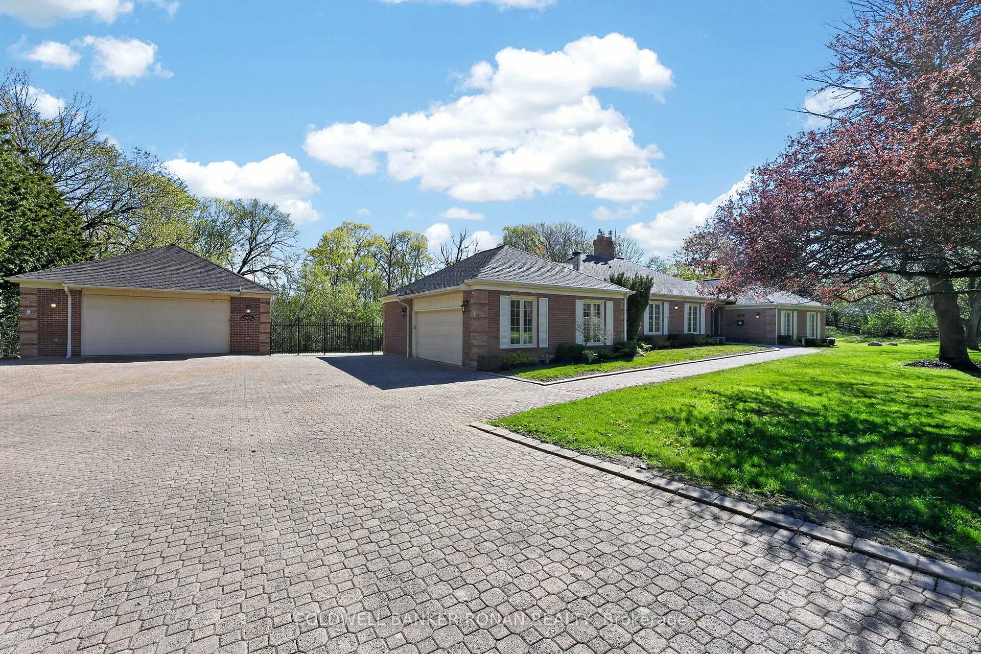 Photo 4 of 12 Themer Court, New Tecumseth, Rural New Tecumseth — HOMEH