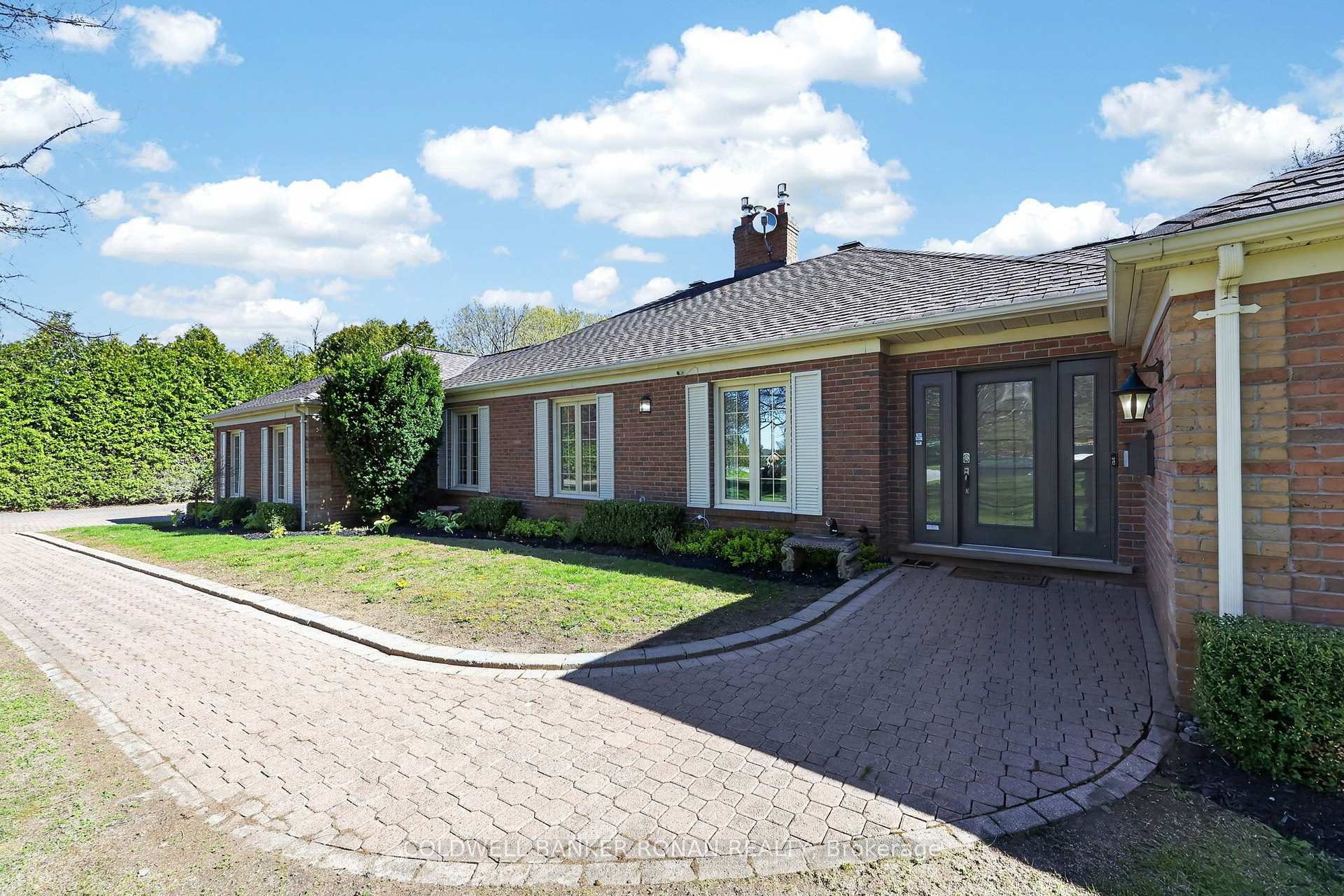 Photo 5 of 12 Themer Court, New Tecumseth, Rural New Tecumseth — HOMEH