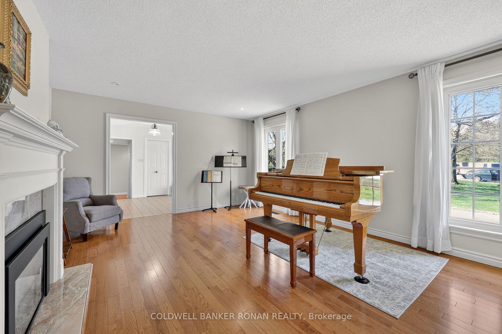 Photo 17 of 12 Themer Court, New Tecumseth, Rural New Tecumseth — HOMEH