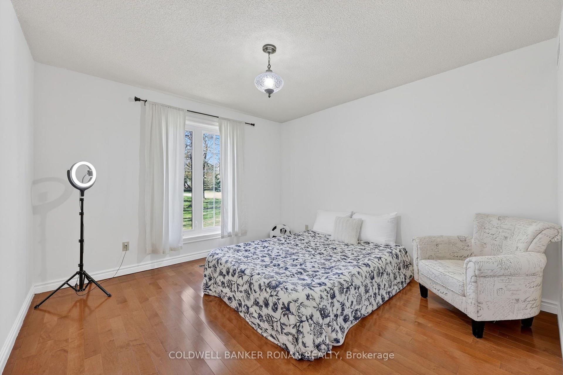 Photo 24 of 12 Themer Court, New Tecumseth, Rural New Tecumseth — HOMEH
