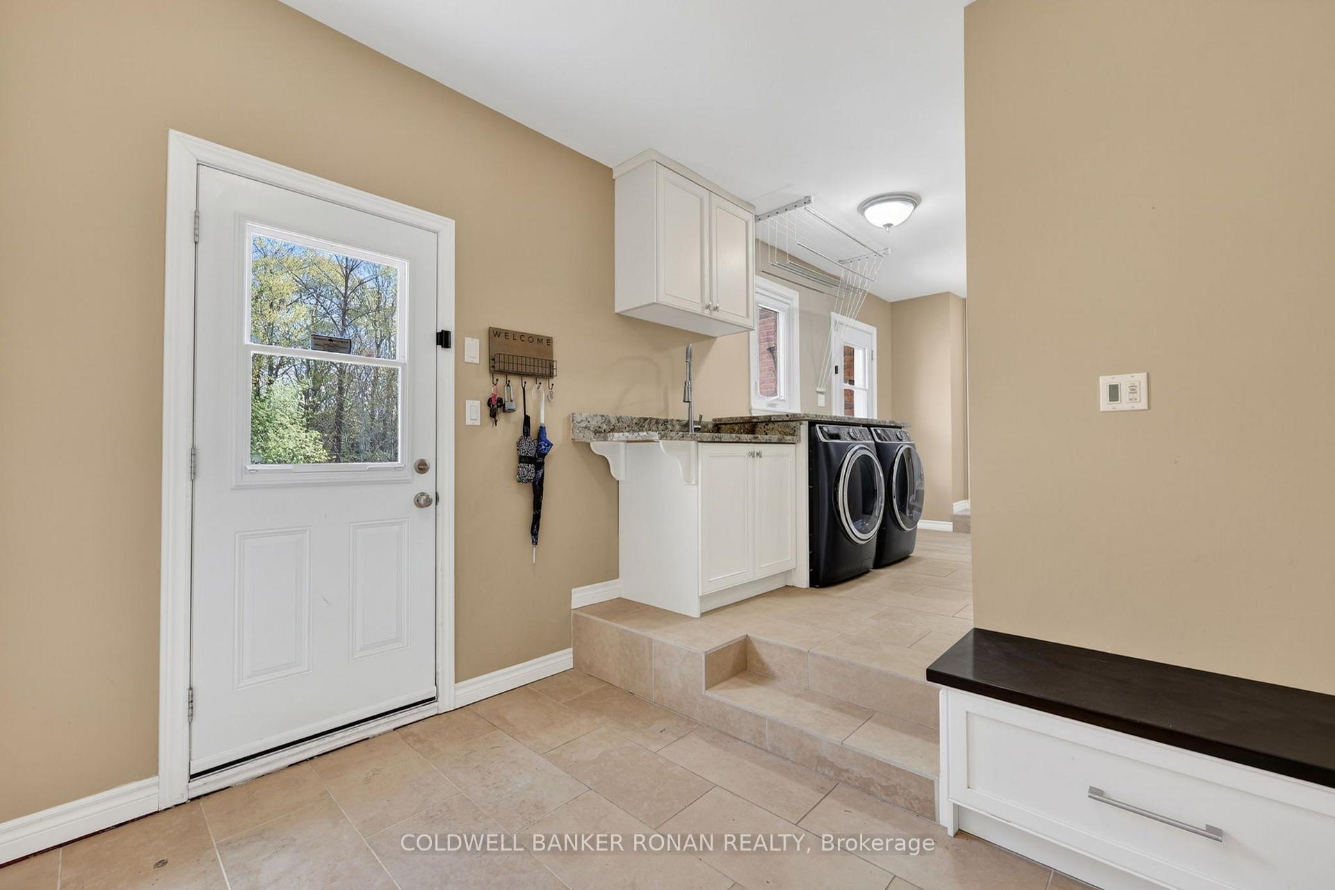 Photo 31 of 12 Themer Court, New Tecumseth, Rural New Tecumseth — HOMEH