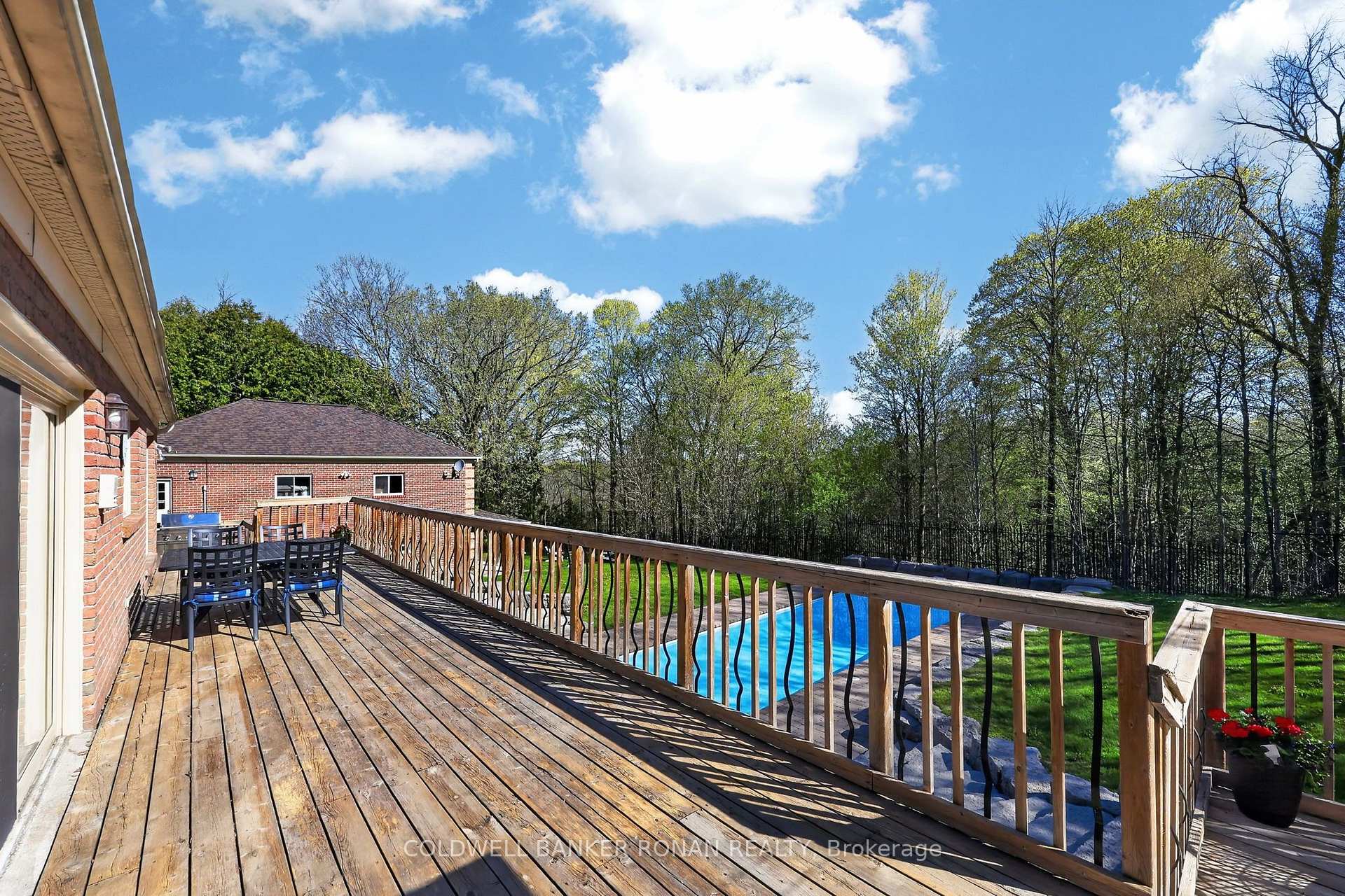Photo 33 of 12 Themer Court, New Tecumseth, Rural New Tecumseth — HOMEH