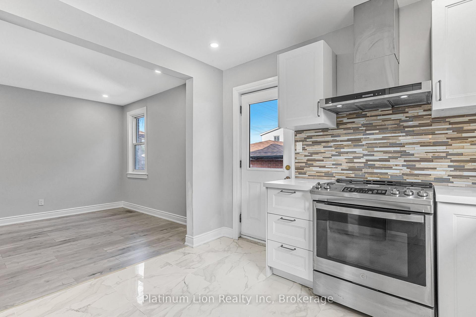 Photo 13 of 146 Craigroyston Road, Hamilton, Bartonville — HOMEH
