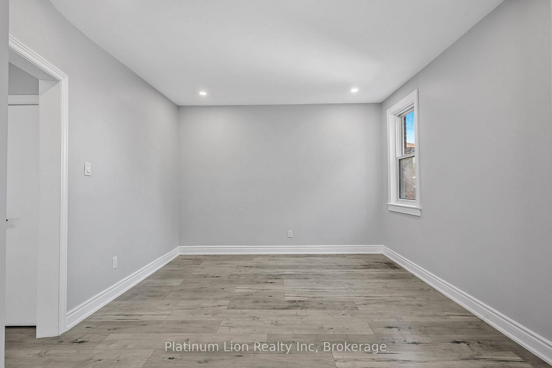 Photo 16 of 146 Craigroyston Road, Hamilton, Bartonville — HOMEH