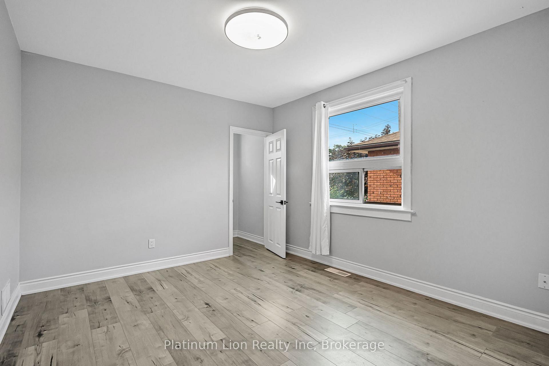 Photo 20 of 146 Craigroyston Road, Hamilton, Bartonville — HOMEH