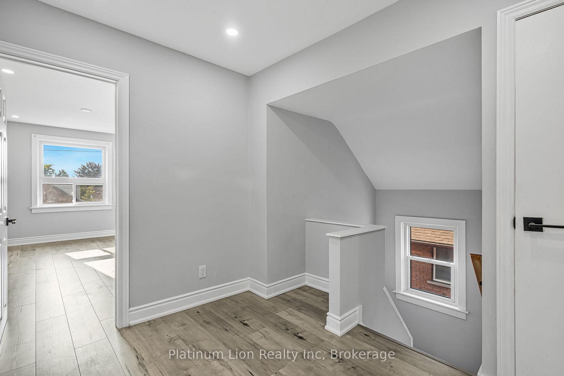 Photo 23 of 146 Craigroyston Road, Hamilton, Bartonville — HOMEH