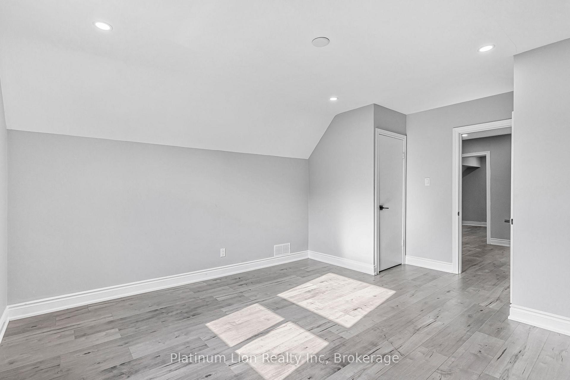 Photo 26 of 146 Craigroyston Road, Hamilton, Bartonville — HOMEH
