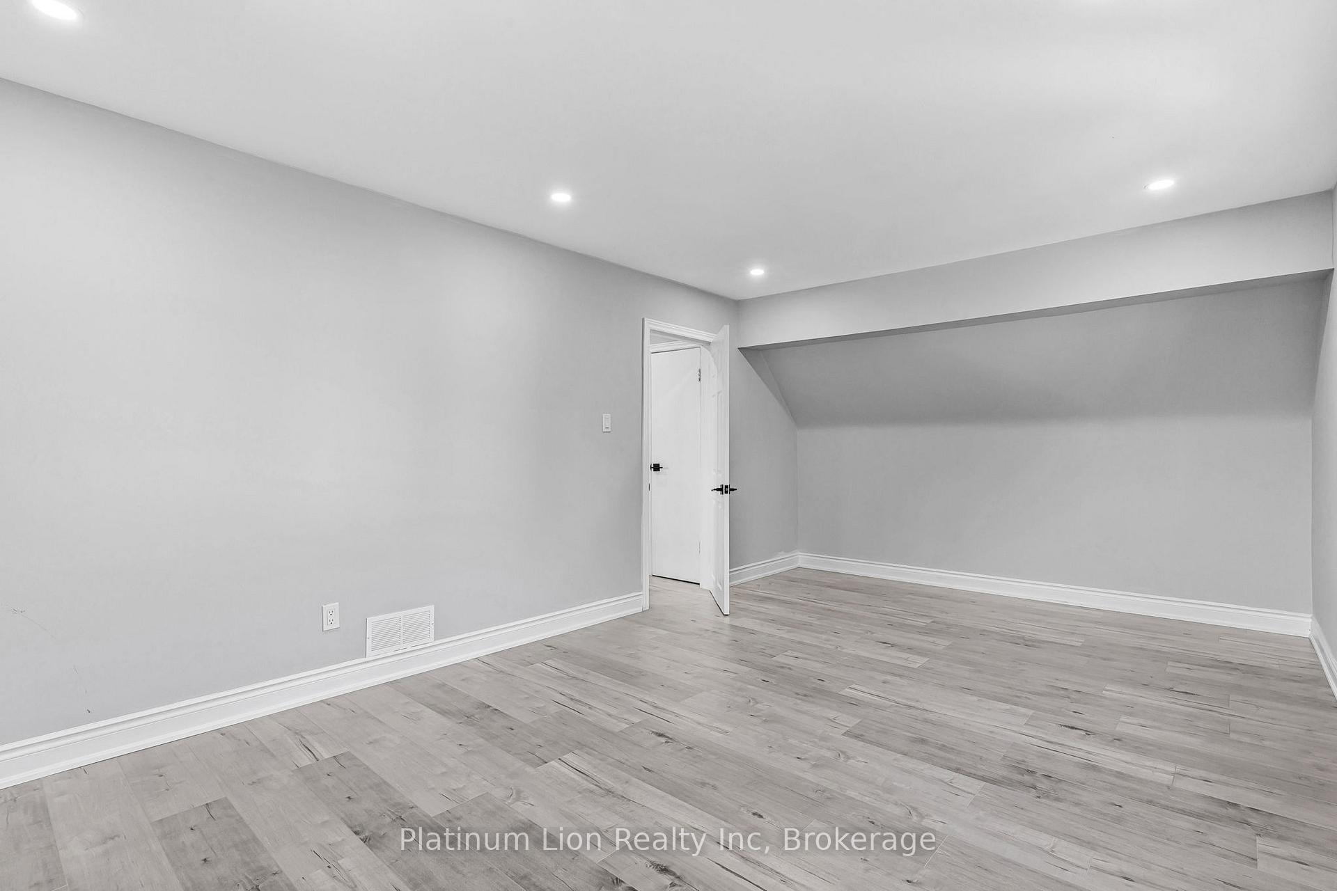 Photo 31 of 146 Craigroyston Road, Hamilton, Bartonville — HOMEH