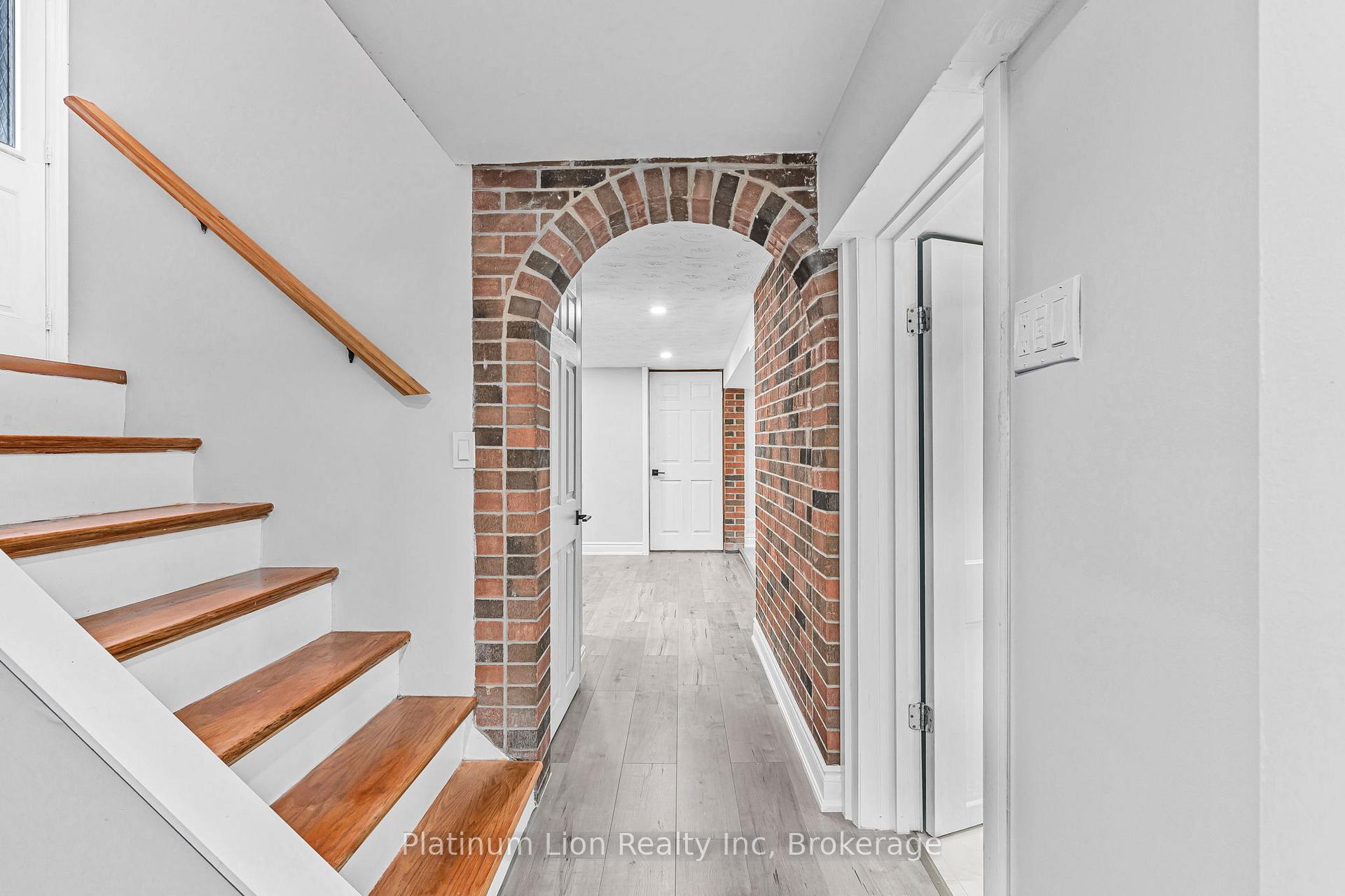 Photo 32 of 146 Craigroyston Road, Hamilton, Bartonville — HOMEH