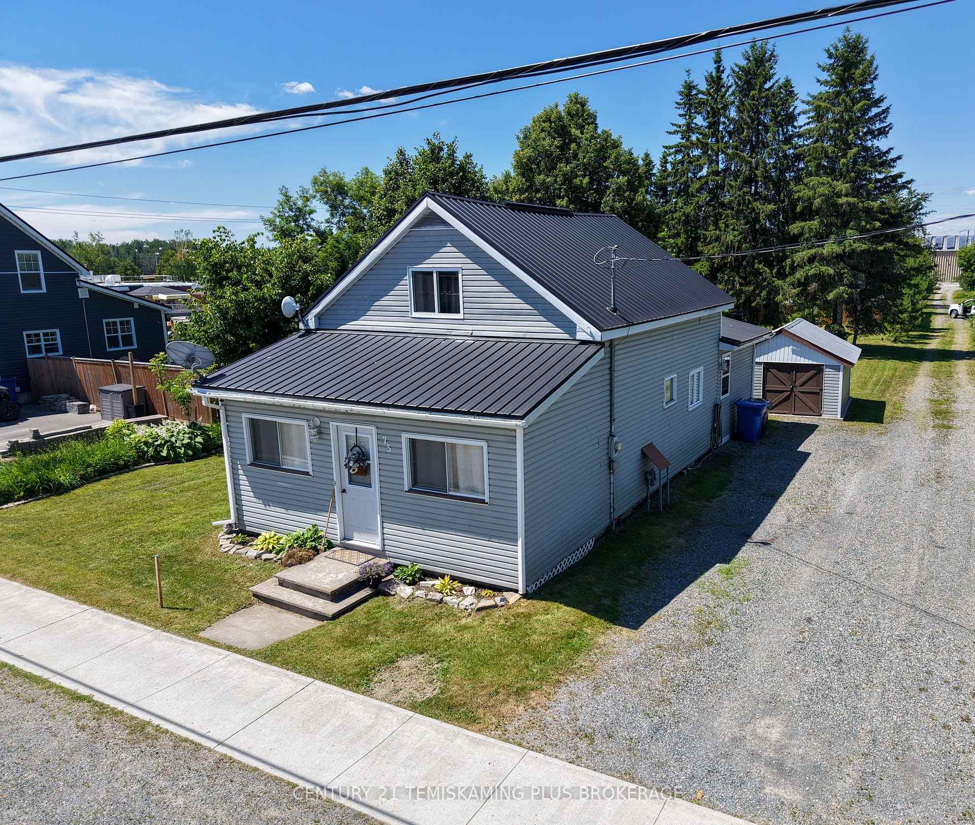 Photo 2 of 75 Third Street, Englehart — HOMEH