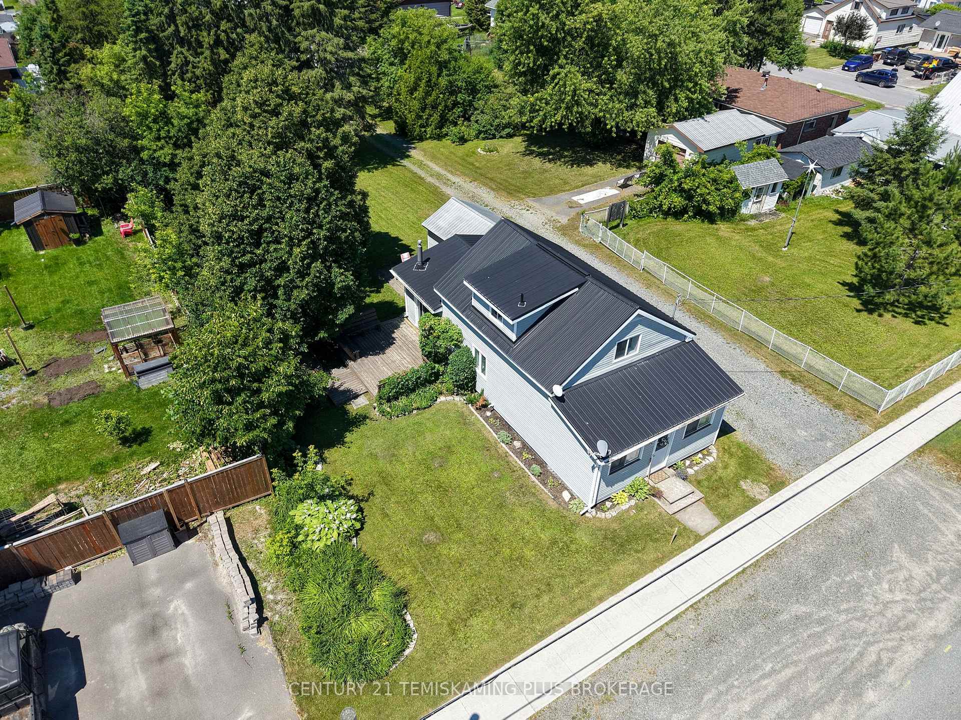 Photo 3 of 75 Third Street, Englehart — HOMEH