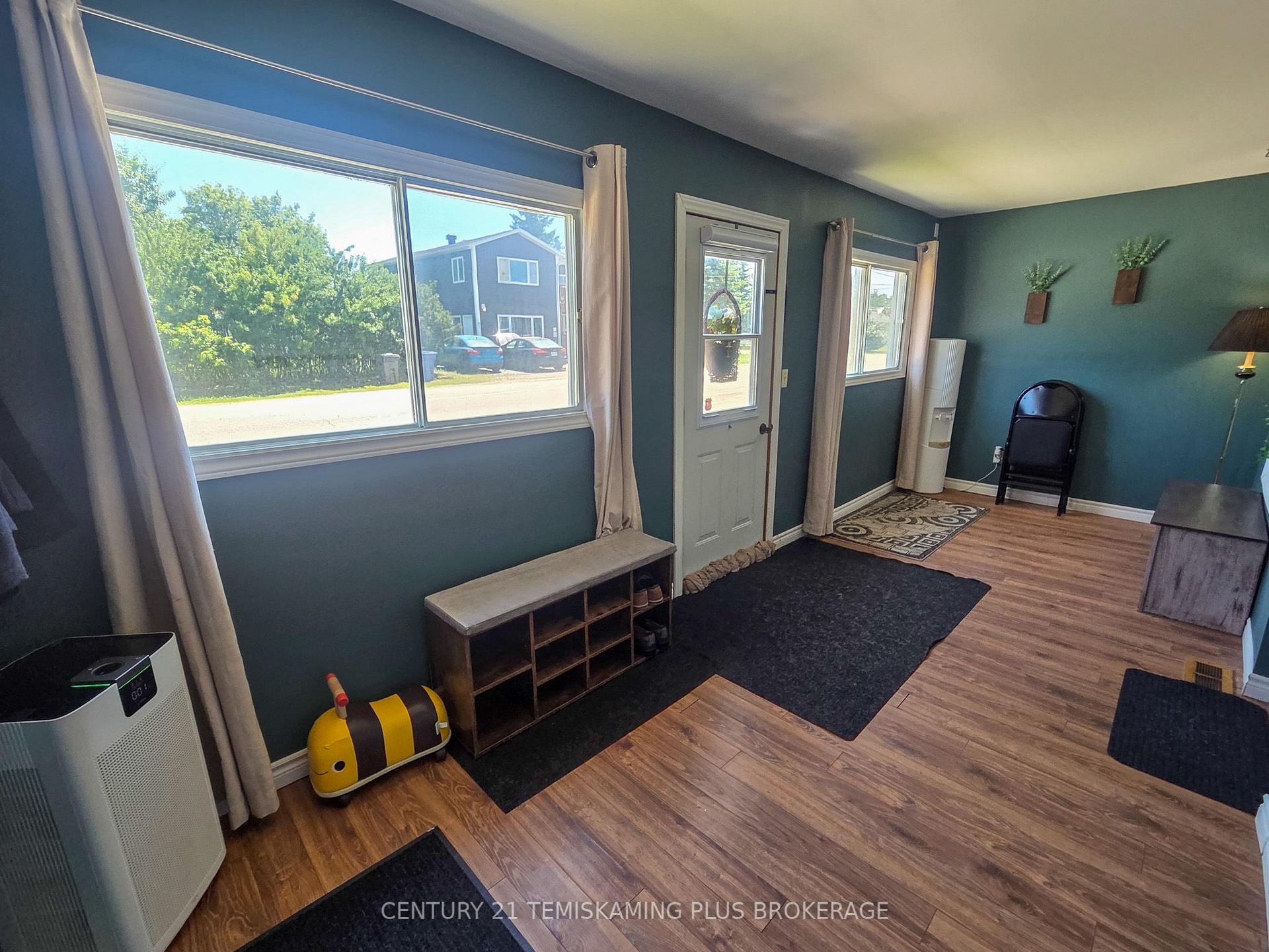 Photo 5 of 75 Third Street, Englehart — HOMEH