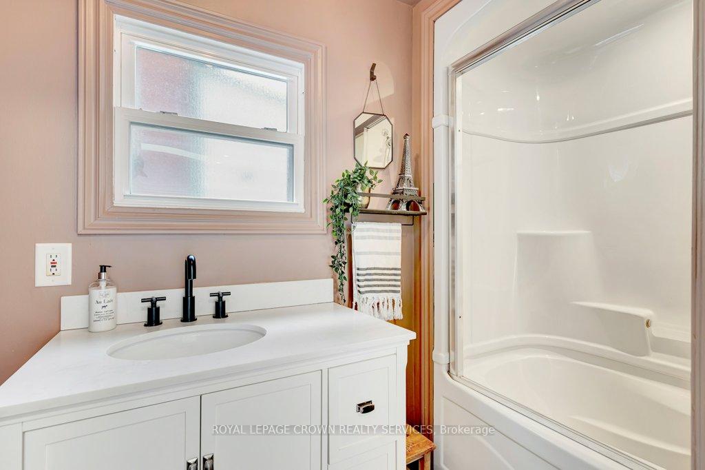 Photo 12 of 86 Spring Street, Brant, Brantford Twp — HOMEH