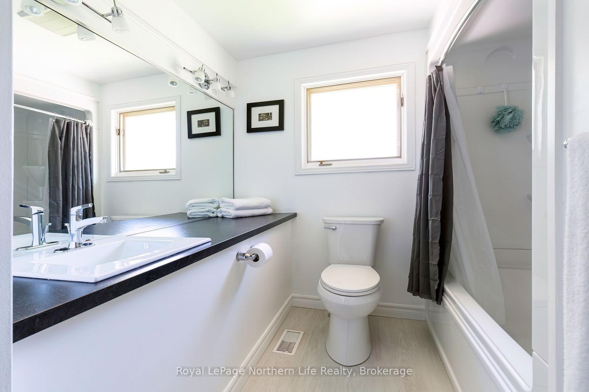 Photo 27 of 131 Coreen Crescent, North Bay, Birchaven — HOMEH