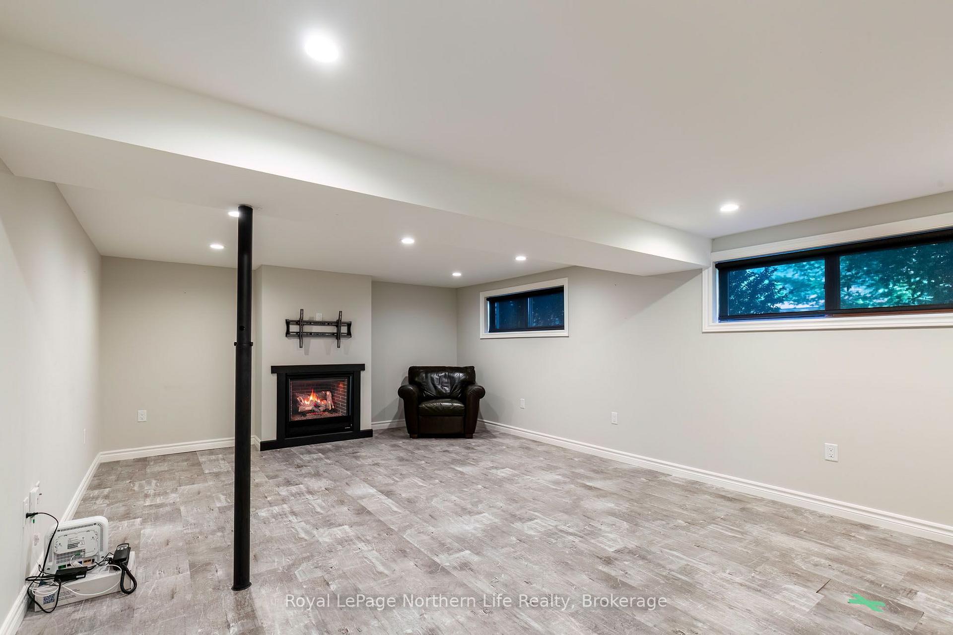 Photo 33 of 131 Coreen Crescent, North Bay, Birchaven — HOMEH