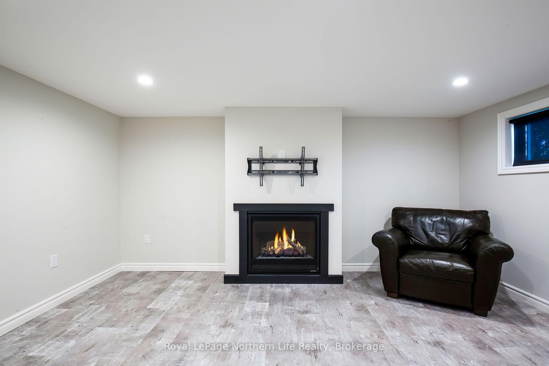 Photo 34 of 131 Coreen Crescent, North Bay, Birchaven — HOMEH