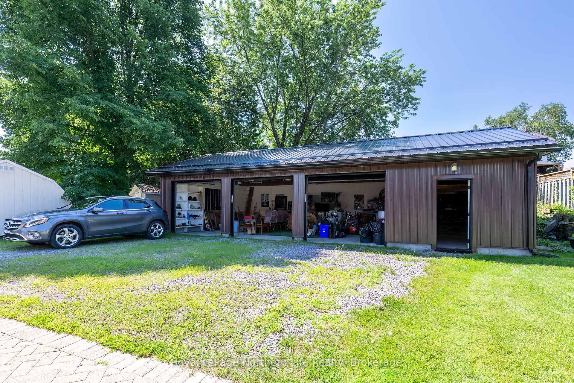 Photo 38 of 131 Coreen Crescent, North Bay, Birchaven — HOMEH