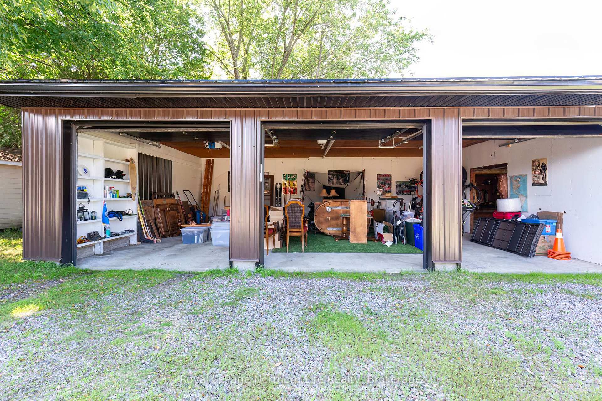 Photo 39 of 131 Coreen Crescent, North Bay, Birchaven — HOMEH